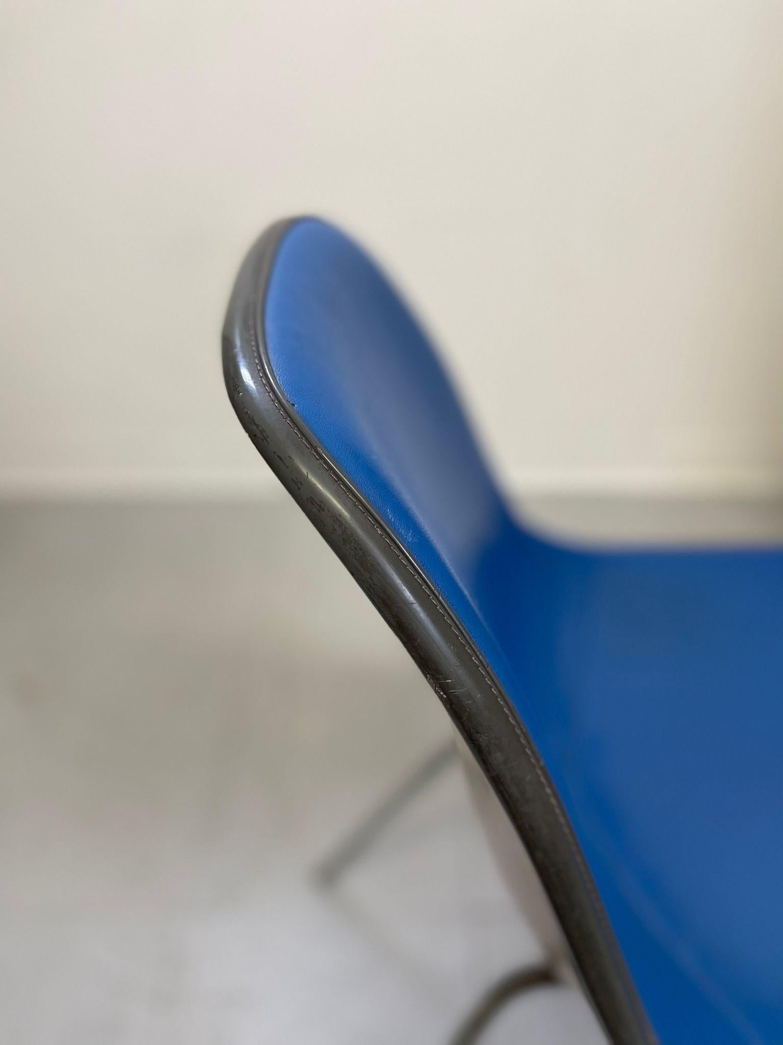 Vintage Mid Century Modern Herman Miller Blue Chair For Sale 1