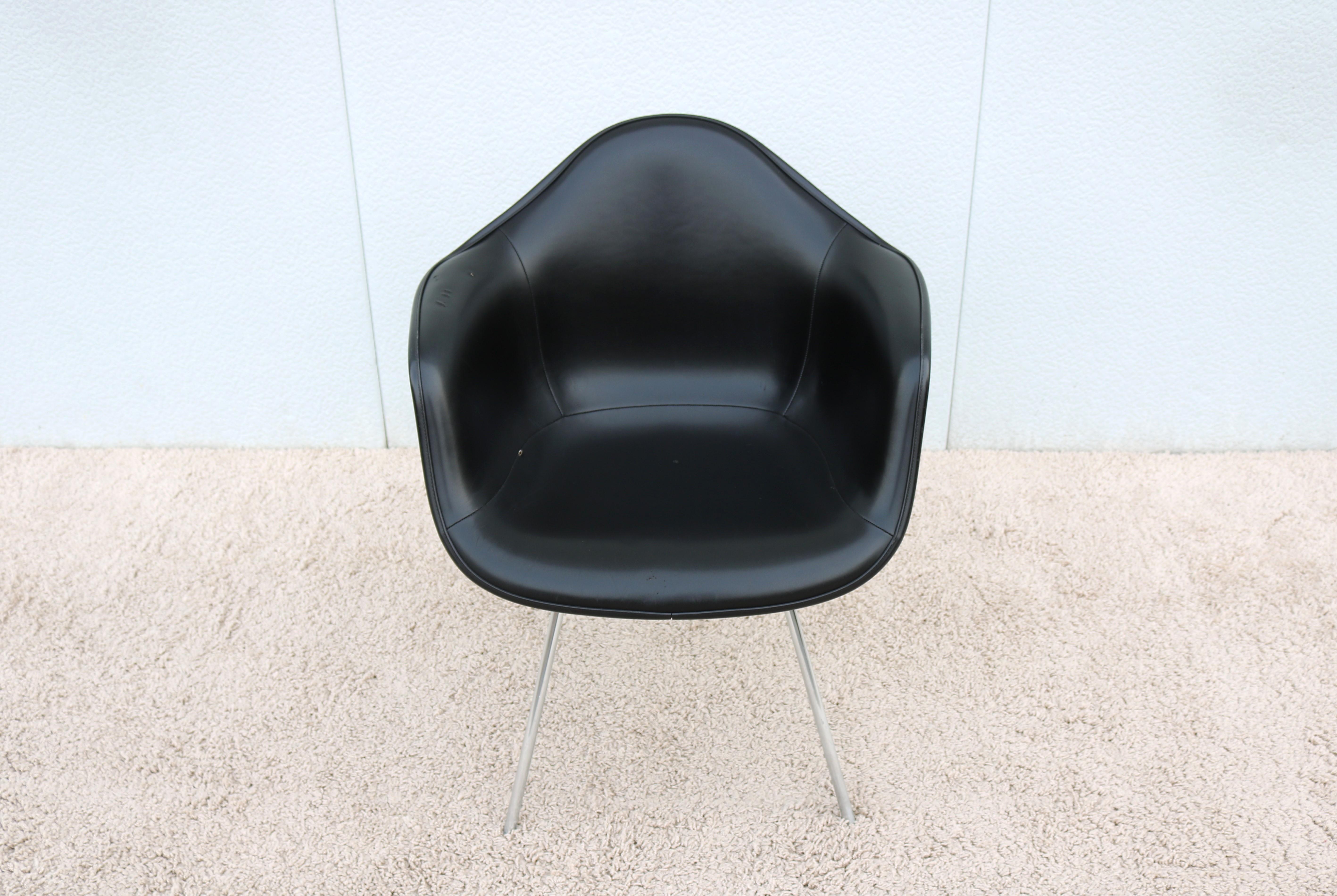 Mid-20th Century Vintage Mid-Century Modern Herman Miller Eames Molded Fiberglass Black Armchair For Sale