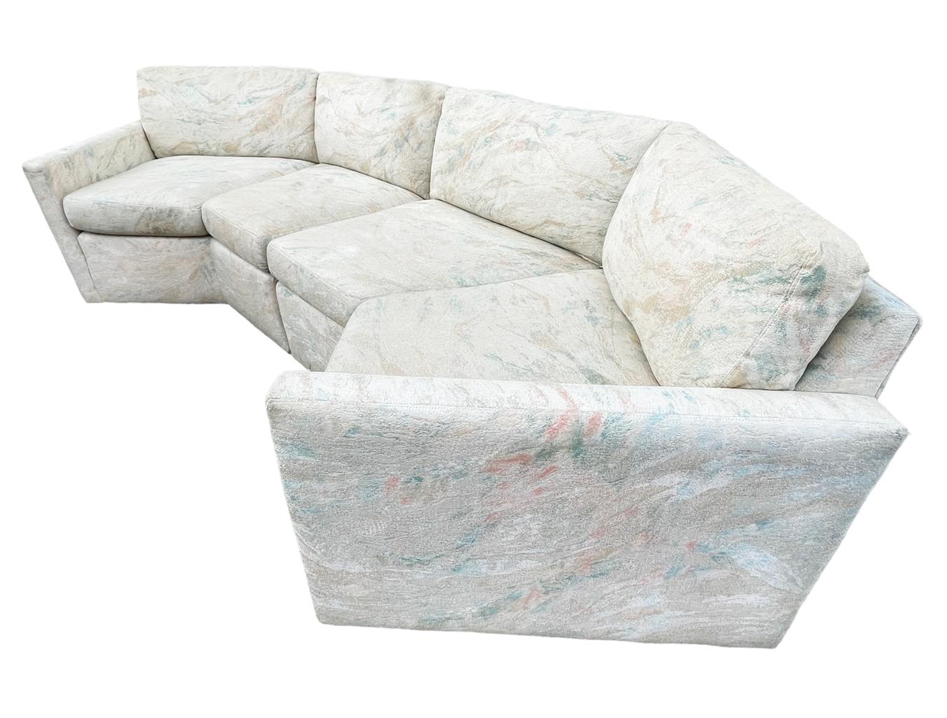 Sechseckiges geschwungenes Mid-Century-Modern-Sofa mit geschwungener Sitzfläche nach Harvey Probber, Vintage (amerikanisch) im Angebot