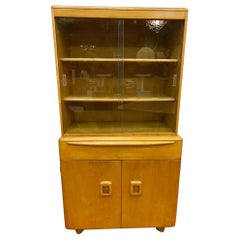 Vintage By, il buffet server di Heywood Wakefield è un mobile da esposizione con conchiglia