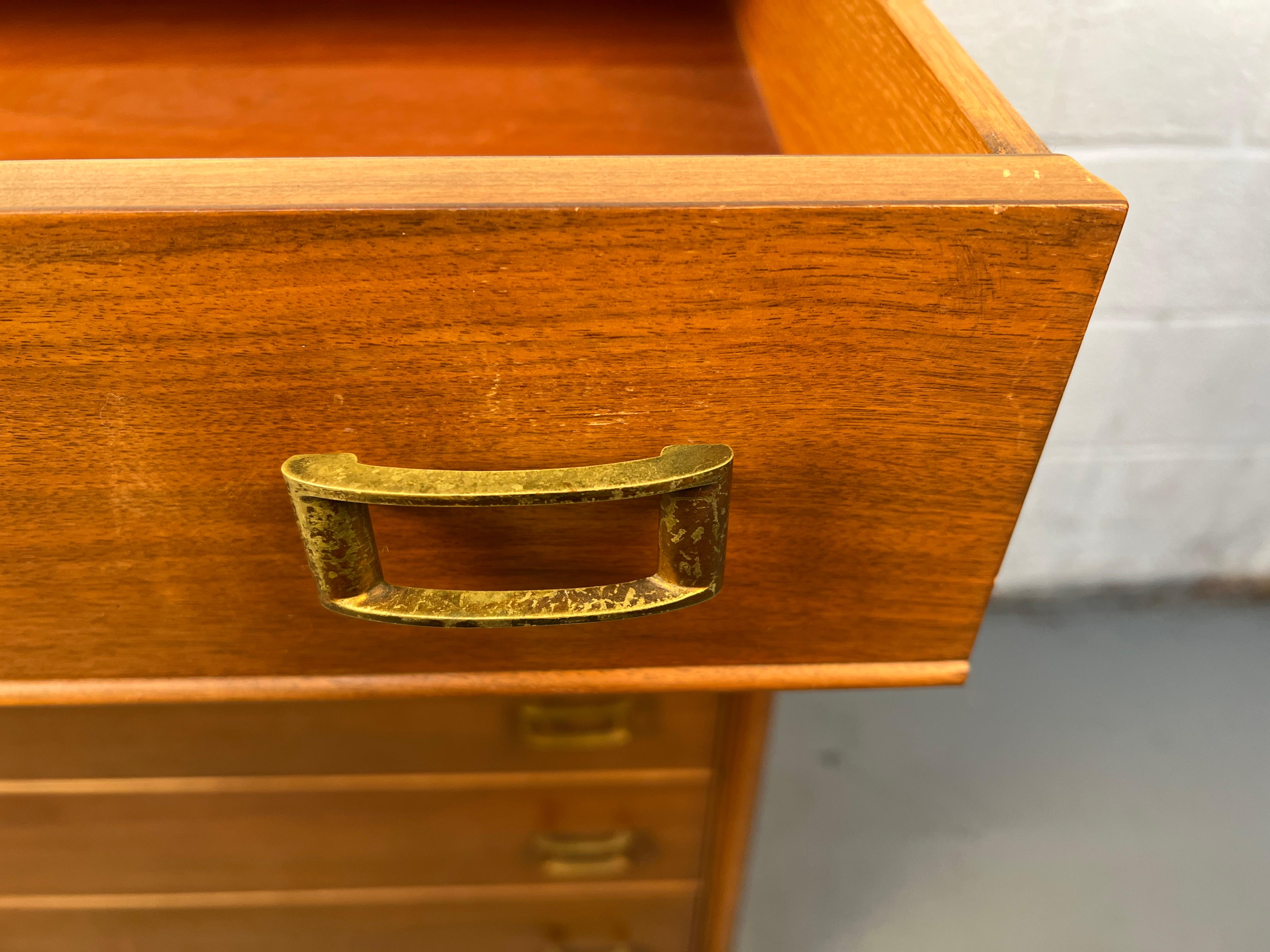 Comò Highboy moderno di metà secolo vintage di Paul Frankl per John Stuart Inc. in vendita 6