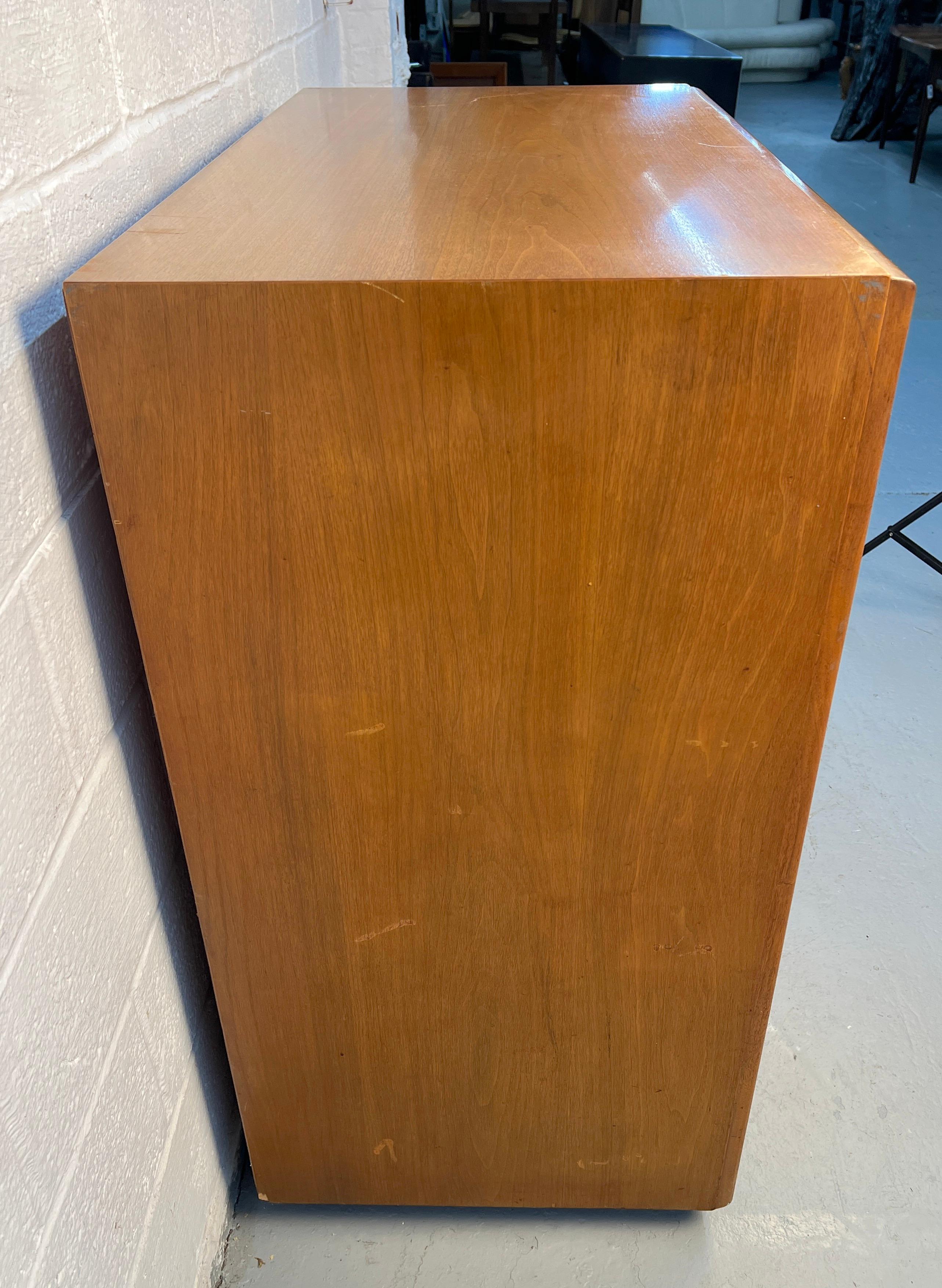 Comò Highboy moderno di metà secolo vintage di Paul Frankl per John Stuart Inc. in vendita 1