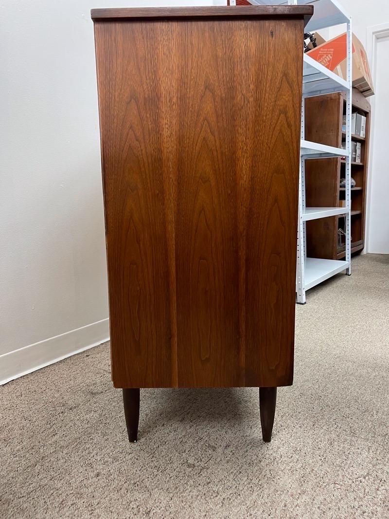 Late 20th Century Vintage Mid-Century Modern Highboy Dresser with Dovetail Drawers For Sale