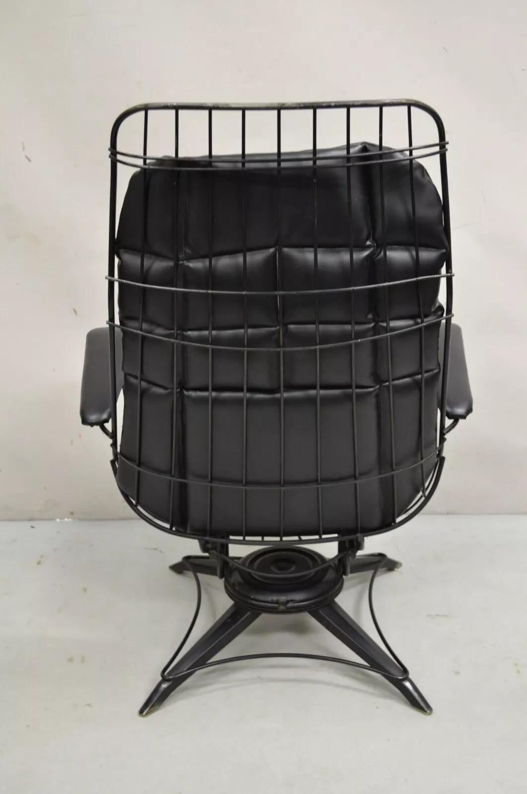 Vintage Mid Century Modern Homecrest Tall Swivel Wrought Iron Black Lounge Chair in vendita 3