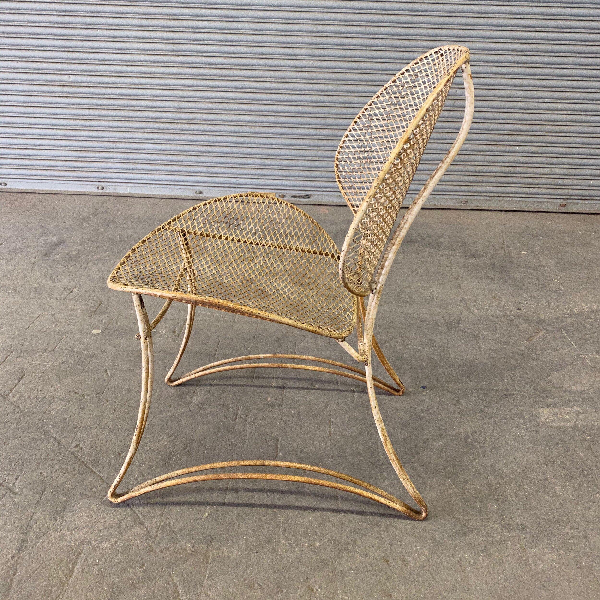 Vintage Mid Century Modern Iron Garden Chair In Distressed Condition For Sale In Buchanan, NY