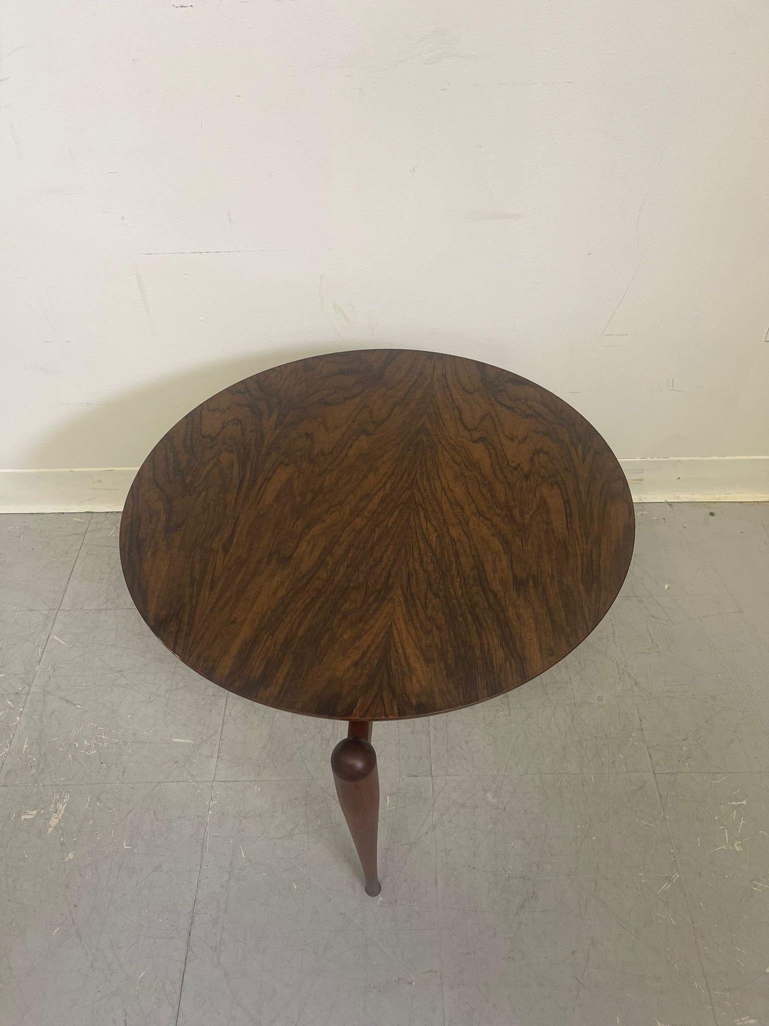 Wood Vintage Mid Century Modern Italian Accent Table. For Sale