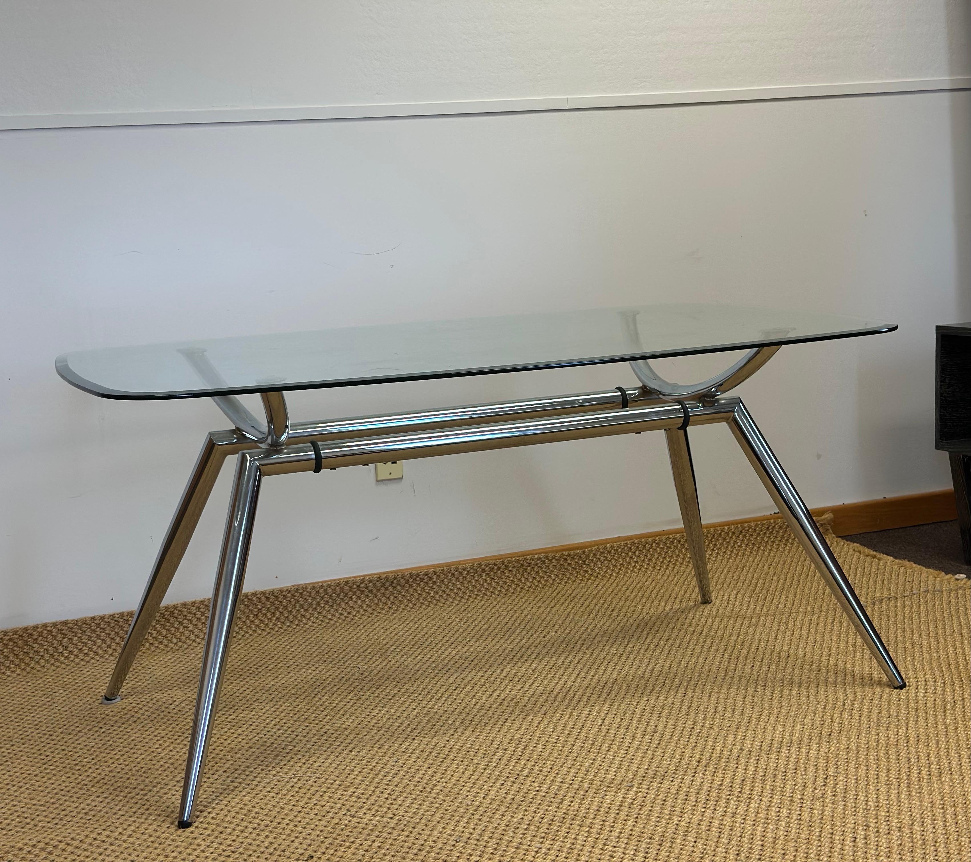 Mid-Century moderno Vintage Mid-Century Modern Italian Chrome Glass Tavolo rettangolare da pranzo/ufficio in vendita