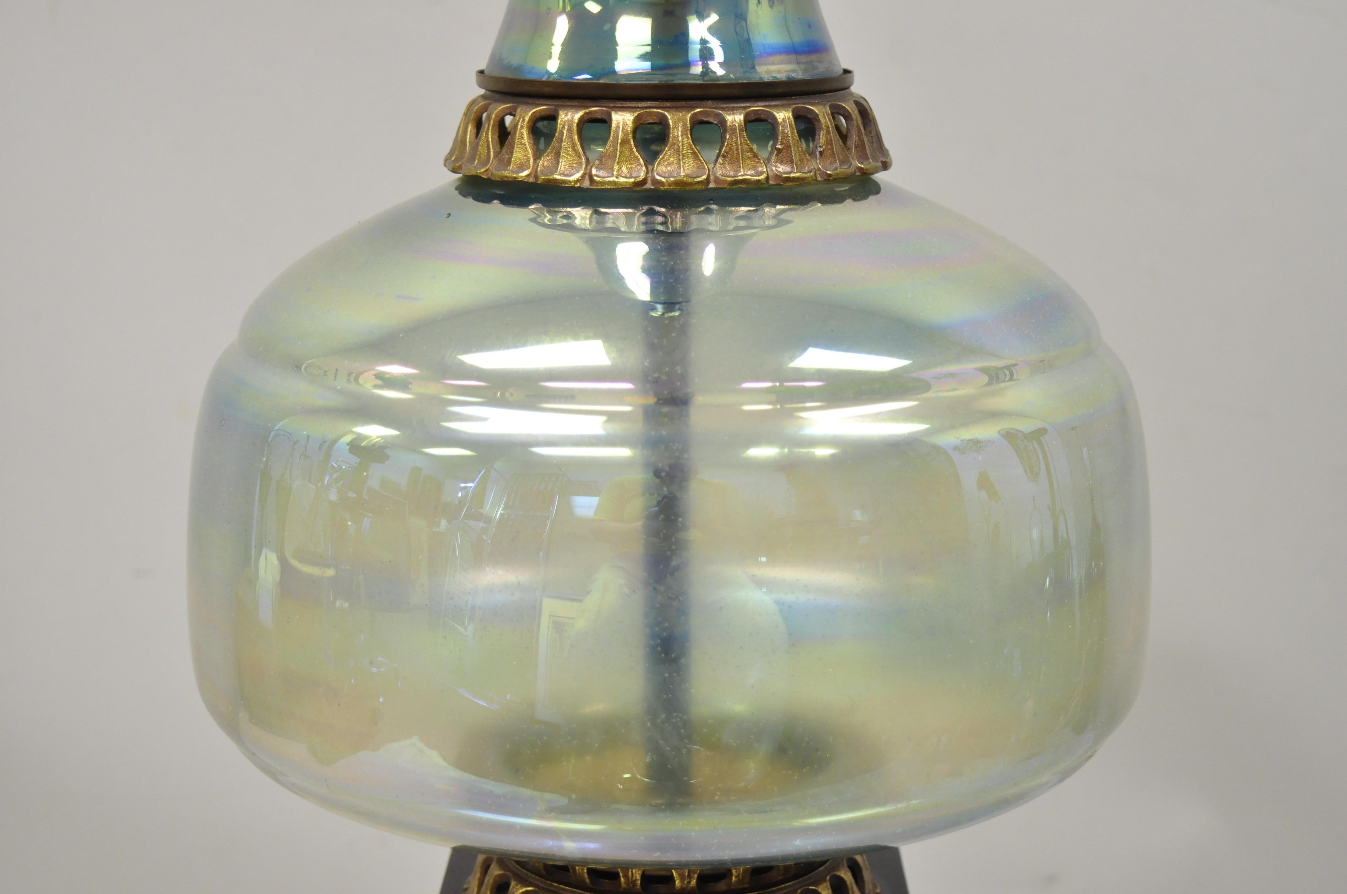 Nordamericano Vintage Mid Century Modern Italian Iridescent Blue Art Glass Tall Table Lamp (Lampada da tavolo alta in vetro iridescente)