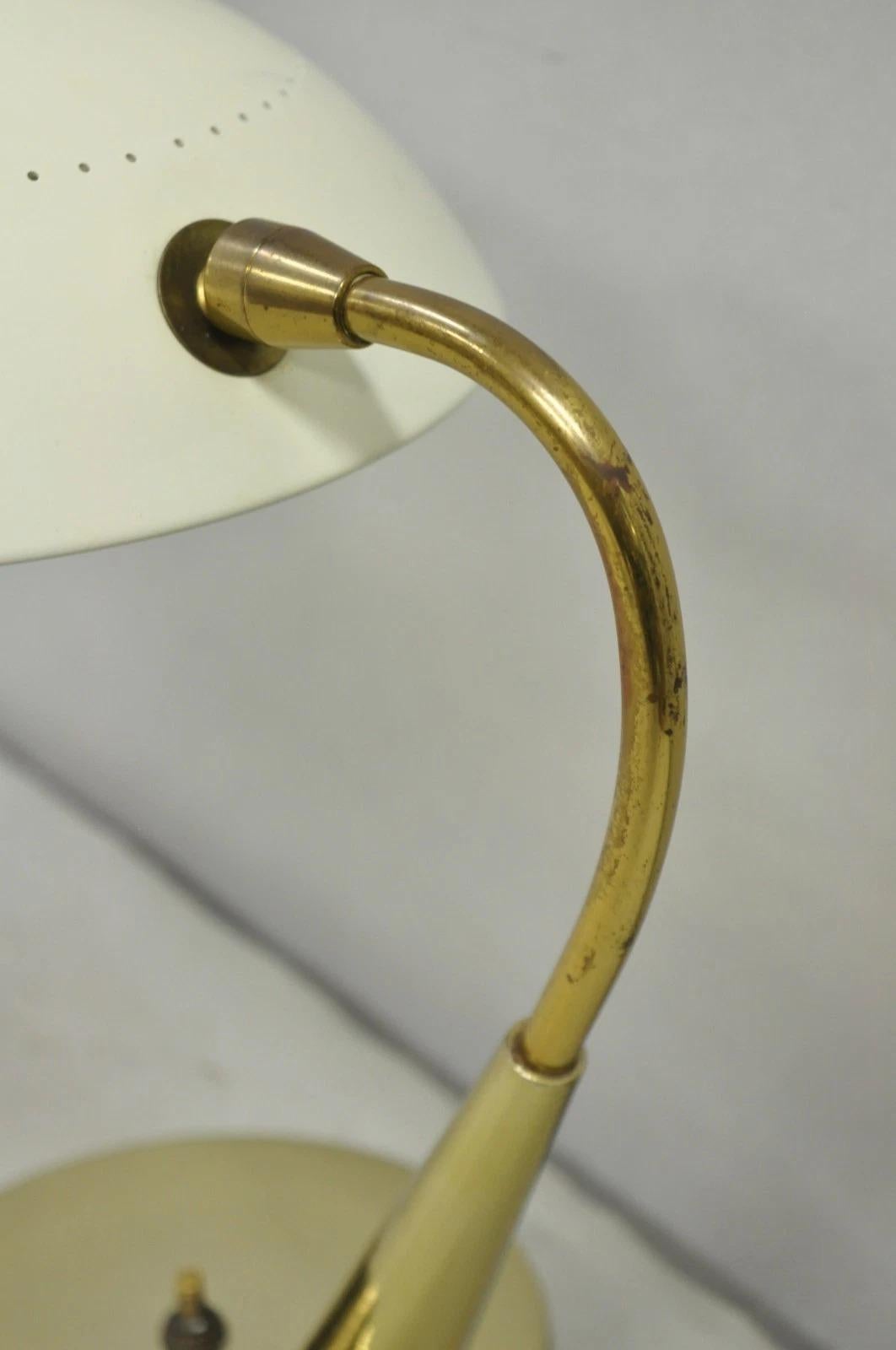 Vintage Mid Century Modern Italian Laurel Maurizio Tempestini Lámpara de escritorio de latón en venta 4