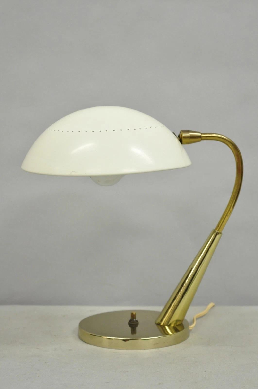 Vintage Mid Century Modern Italian Laurel Maurizio Tempestini Lámpara de escritorio de latón Moderno de mediados de siglo en venta
