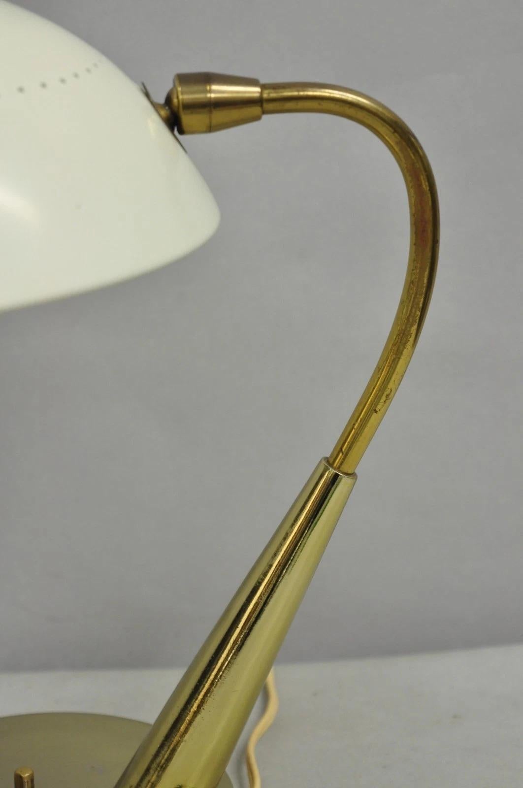 Vintage Mid Century Modern Italian Laurel Maurizio Tempestini Lámpara de escritorio de latón Desconocido en venta