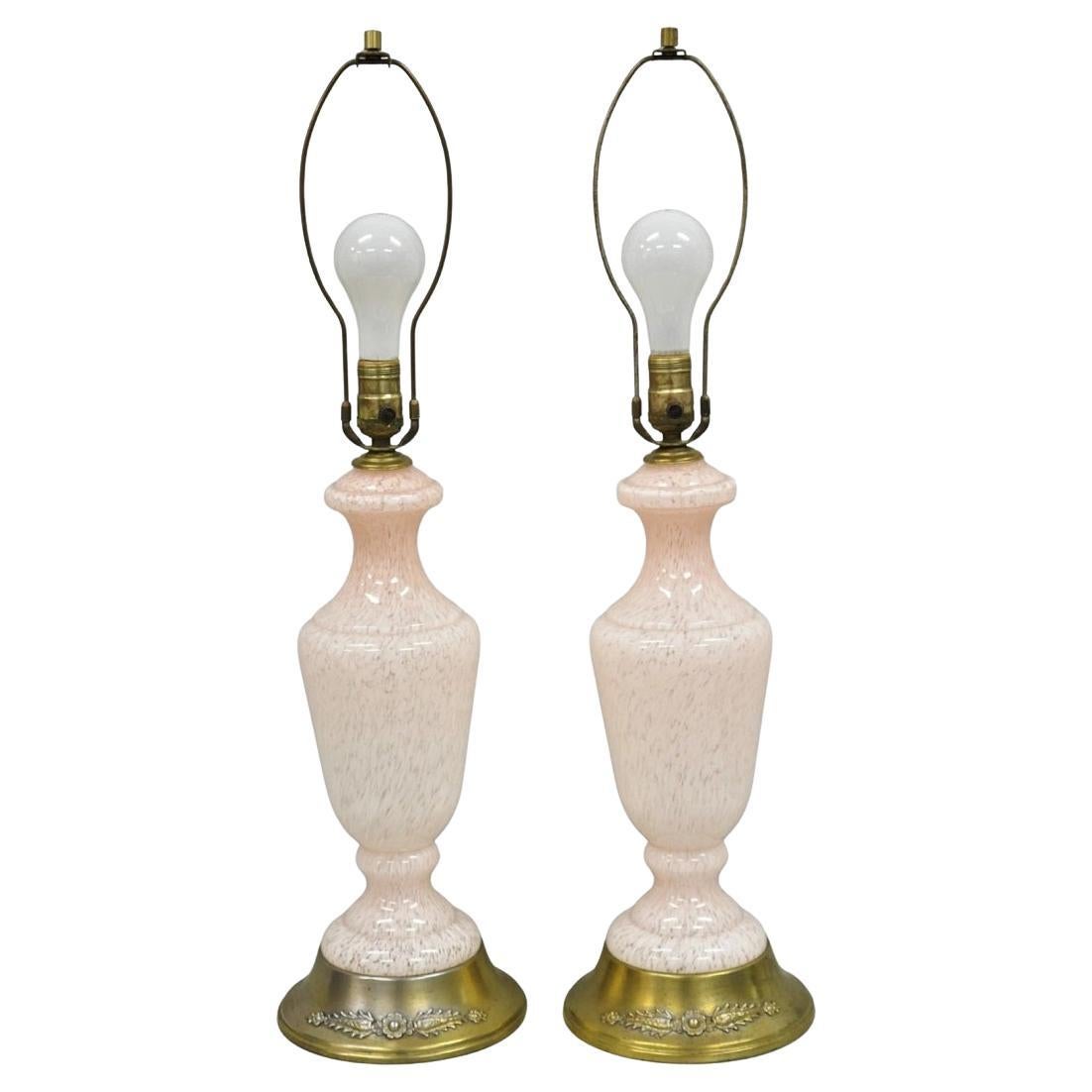 Pareja de lámparas de mesa vintage de mediados del siglo XX en cristal de Murano moteado rosa en venta