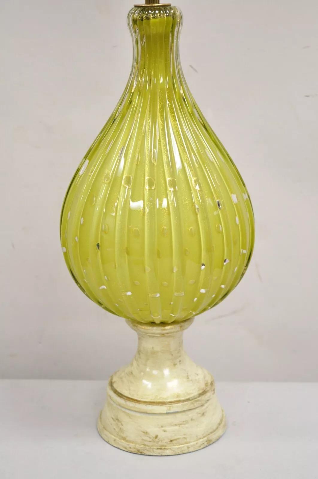 Vintage Mid Century Modern Italian Murano Green & Gold Blown Glass Table Lamp (Lampada da tavolo in vetro soffiato) in vendita 4