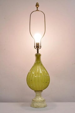 Lámpara de sobremesa de cristal soplado verde y dorado Vintage Mid Century Modern Italian Murano