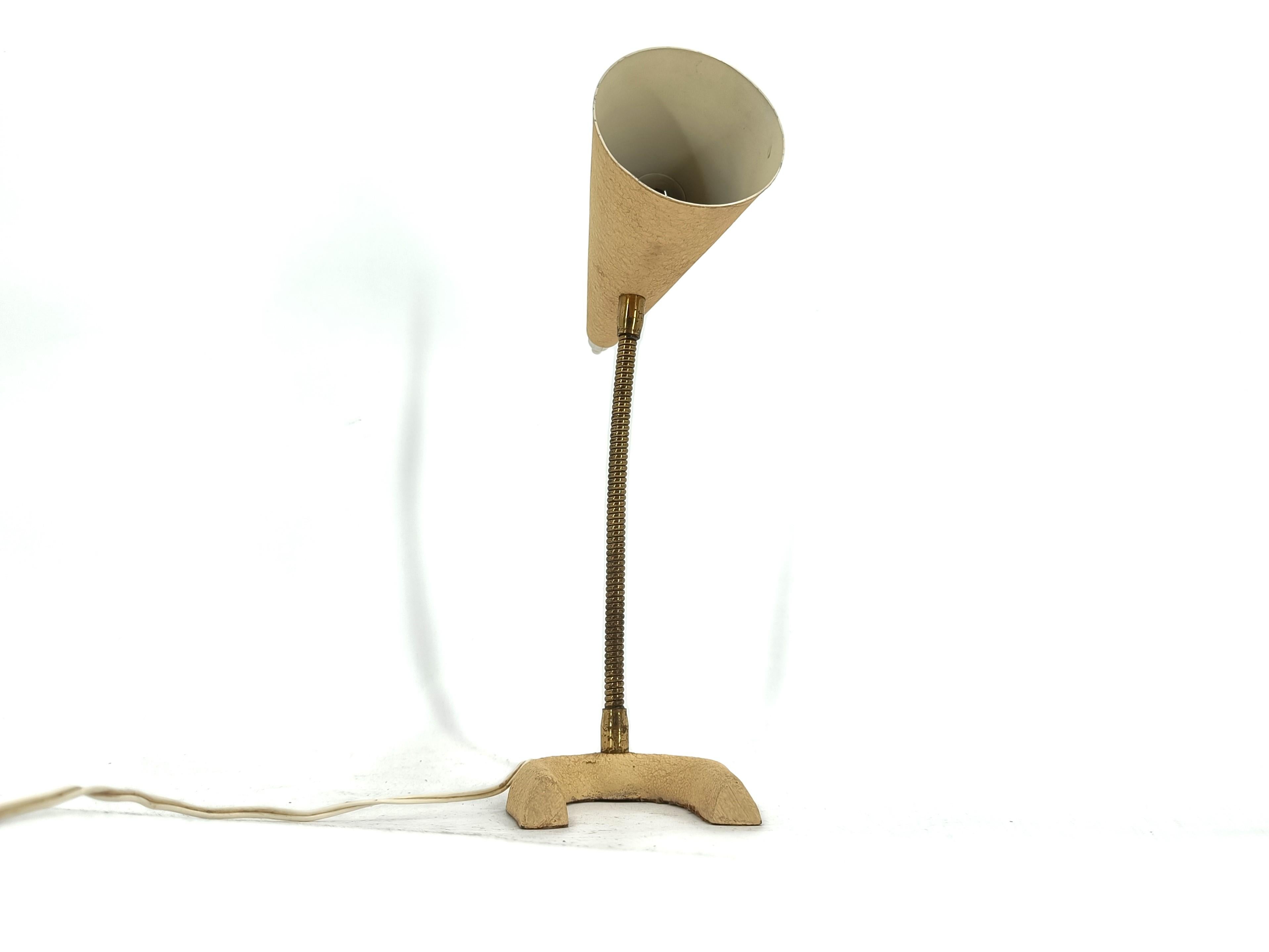 Vintage Mid-Century Modern italian table lamp - Años 60 Italiano en venta