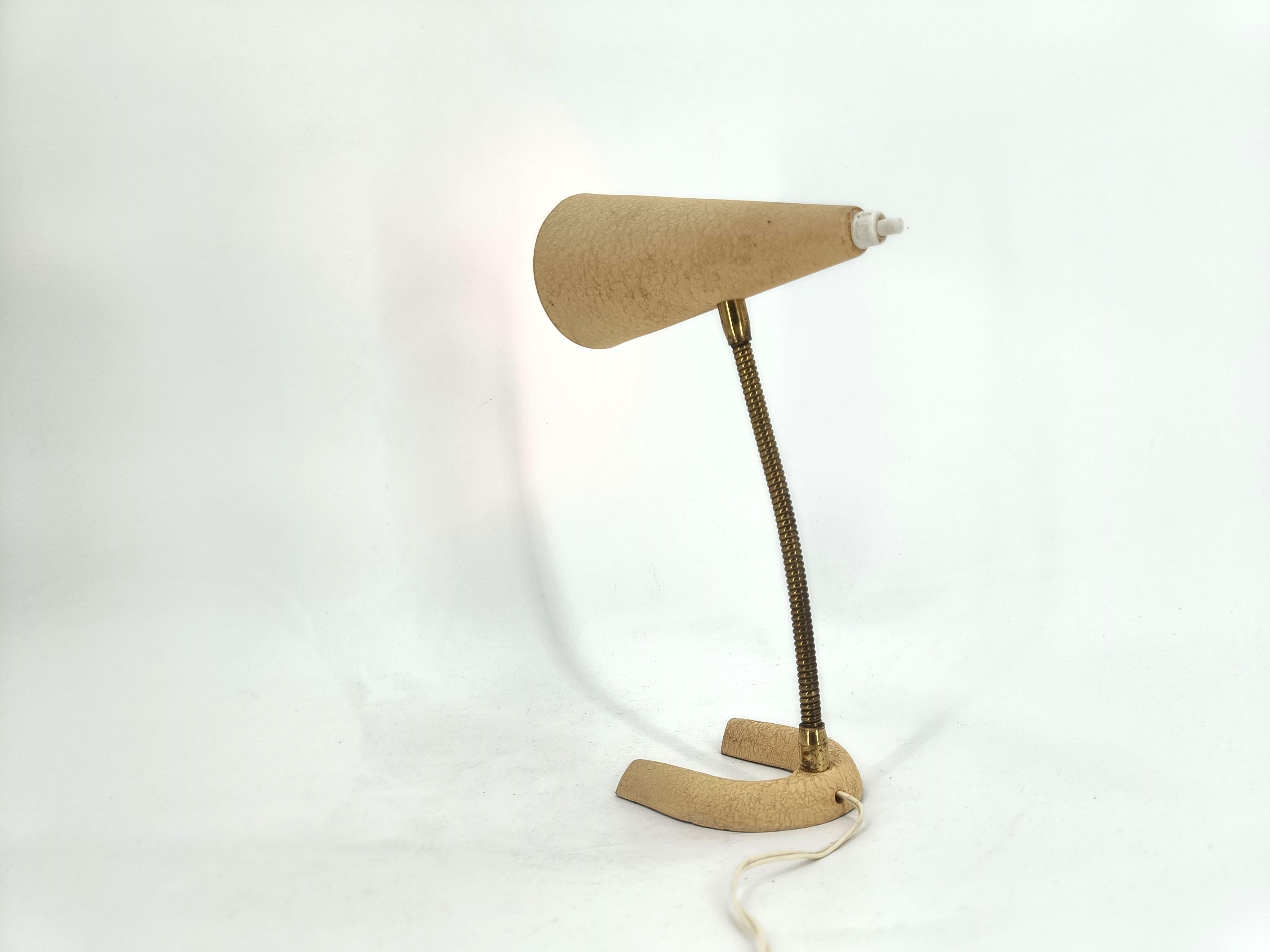Vintage Mid-Century Modern italian table lamp - Años 60 en venta 1