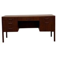 Vintage-Schreibtisch im Mid-Century-Modern-Stil von Jack Cartwright aus Walnussholz, hergestellt von Founders