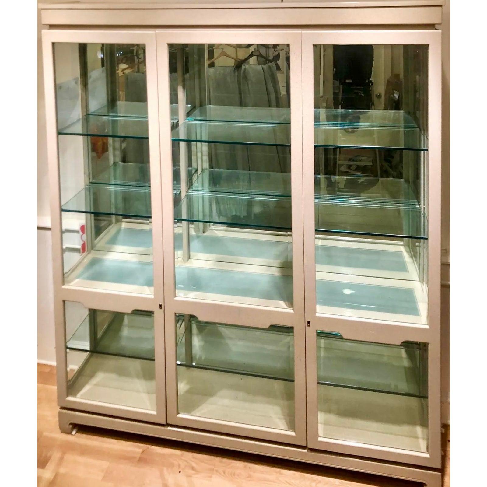 Vintage Mid Century Modern Japanese Lacquer Pagoda Display Showcase Cabinet 1