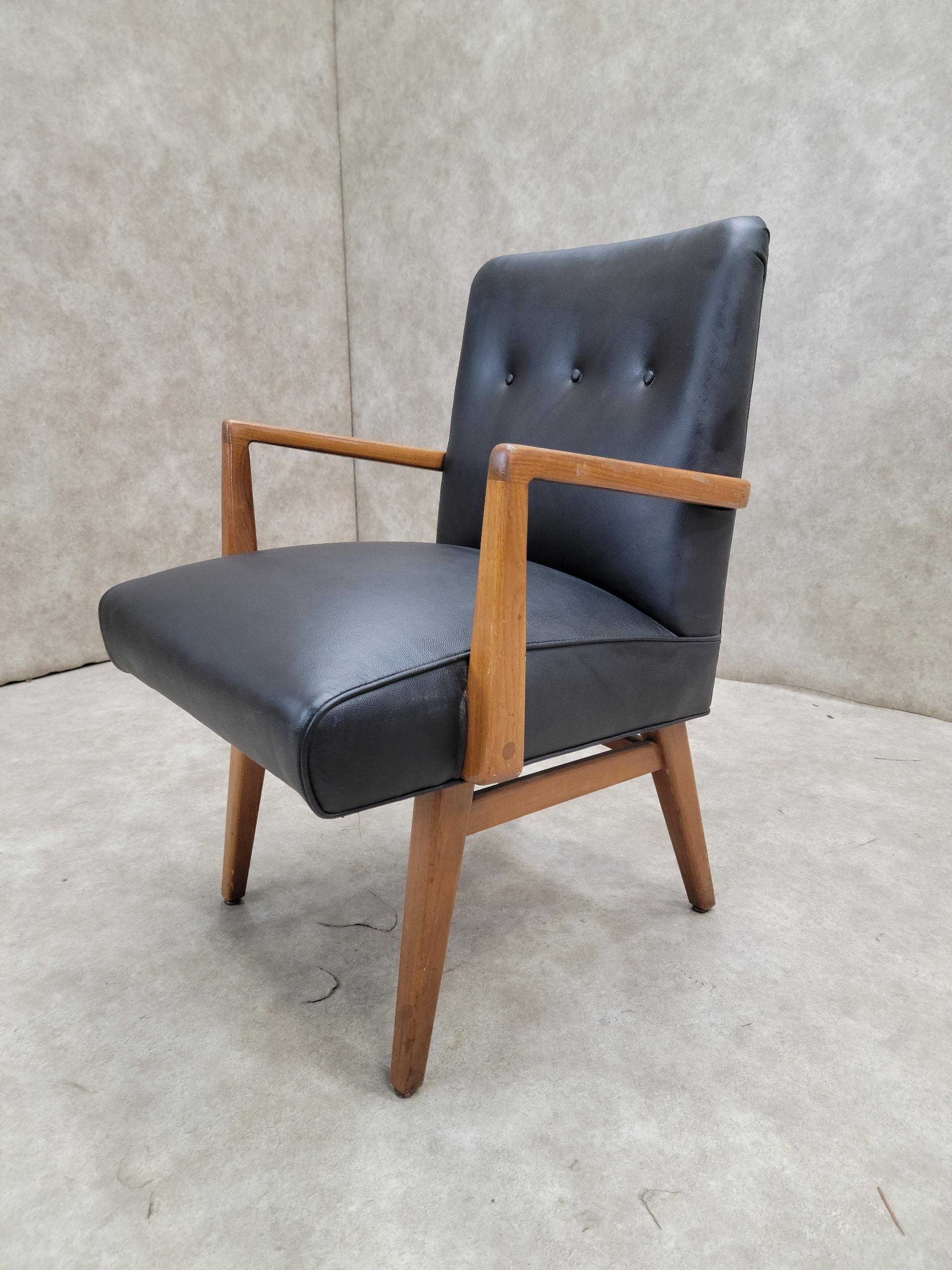 Chaise Vintage Mid Century Modern Jens Risom en cuir noir en vente 4