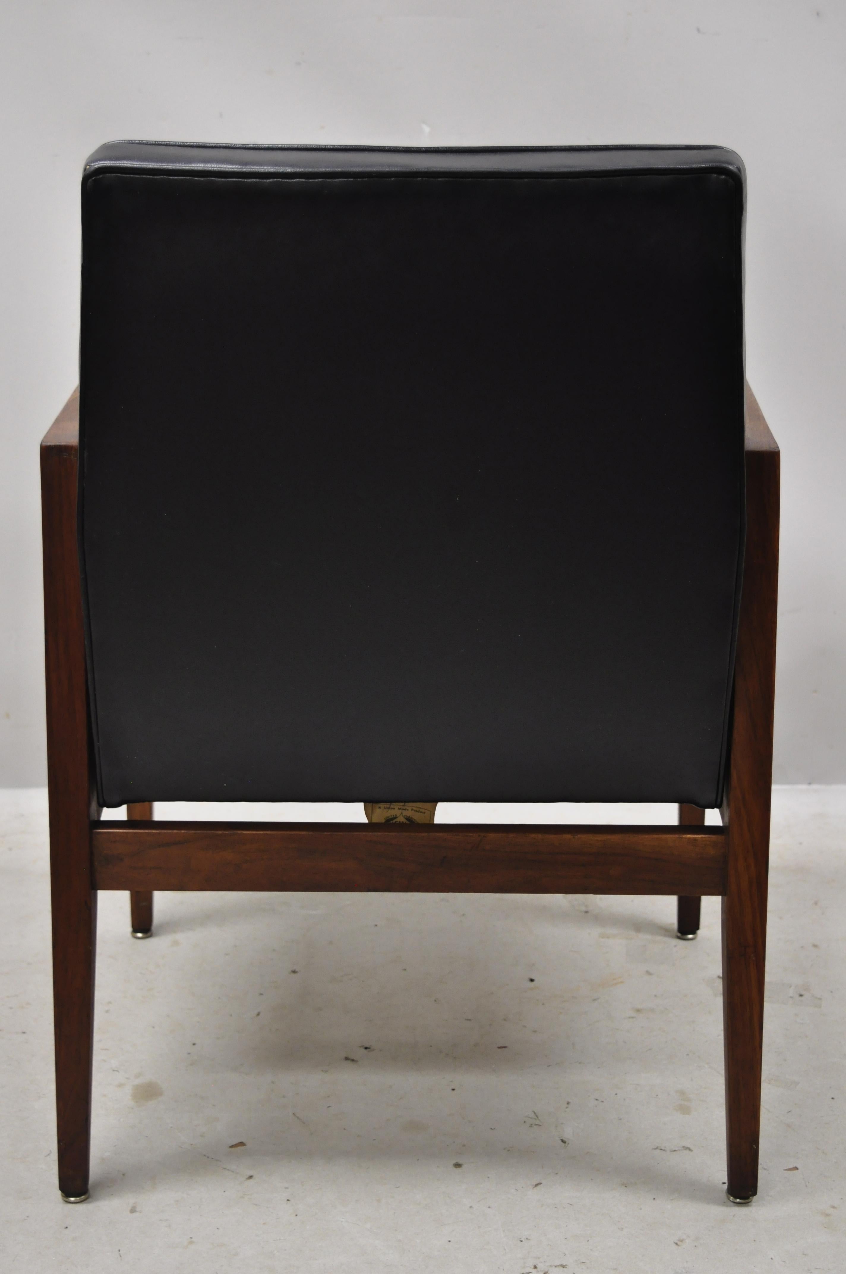 Vintage Mid-Century Modern Jens Risom Style Walnut Black Vinyl Lounge Armchair 5