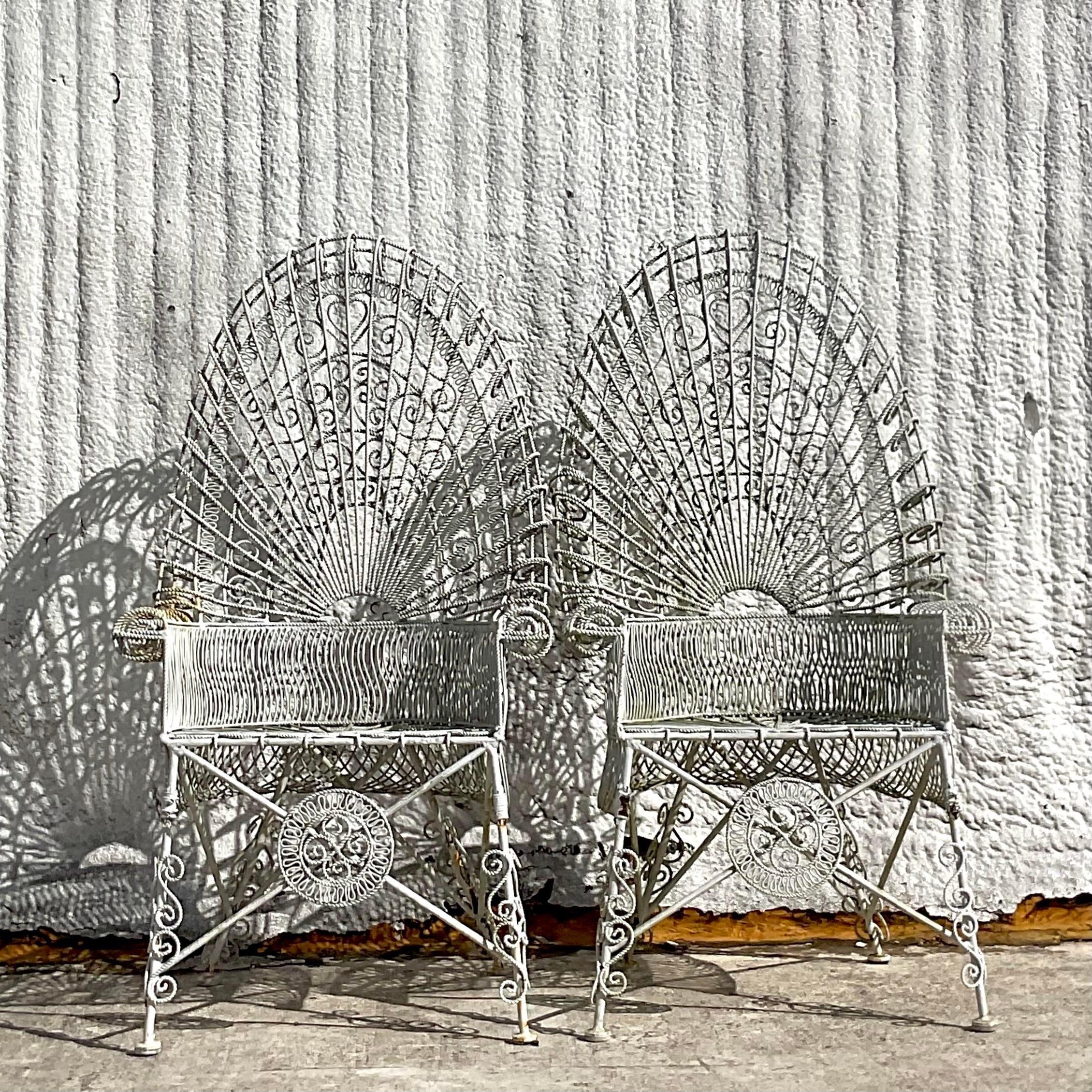 Fer forgé Vintage Mid-Century Modern John Salterini Wrought Iron Peacock Chairs - a Pair (Paire de chaises en fer forgé) en vente