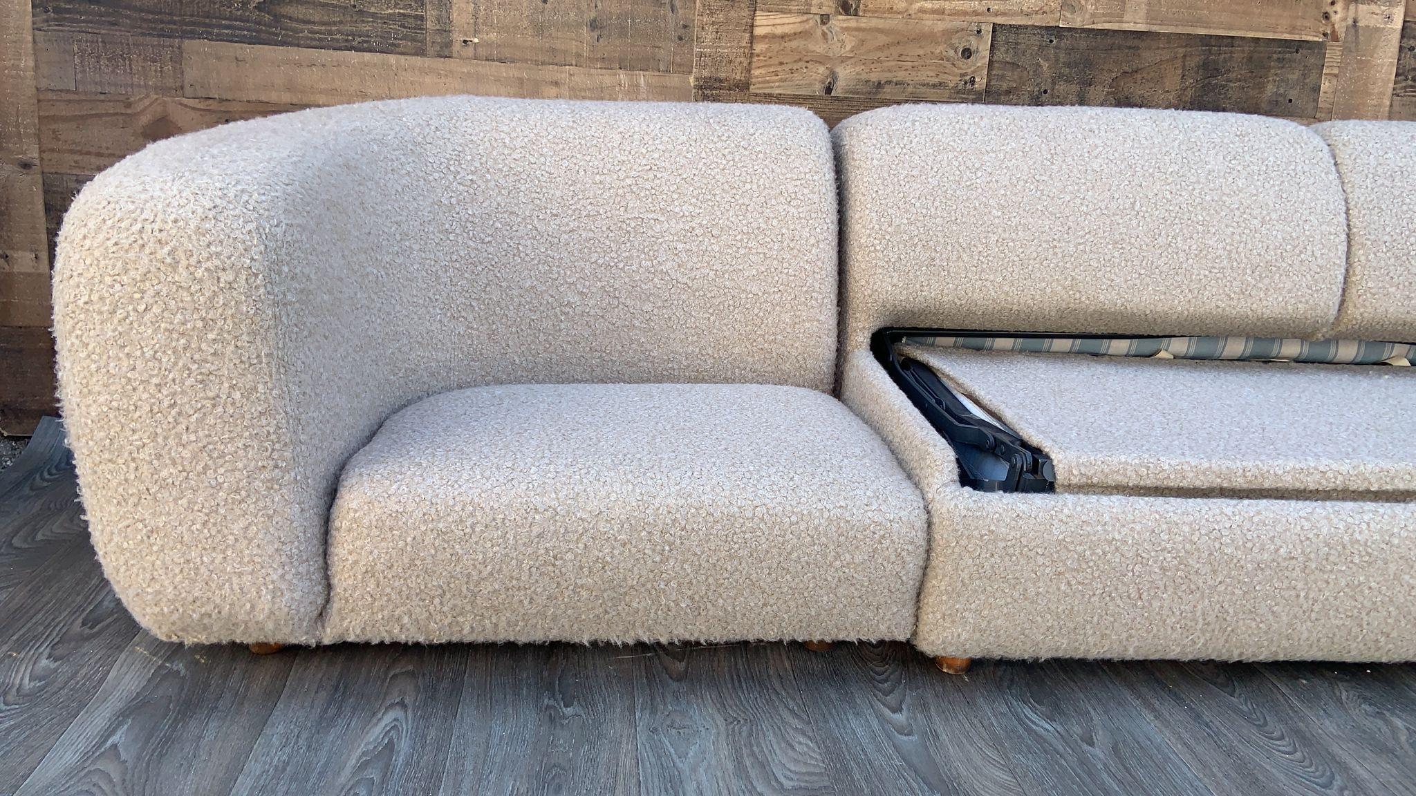 Karpen Sofa mit ausziehbarem Bett, Moderne der Mitte des Jahrhunderts im Zustand „Gut“ im Angebot in Chicago, IL