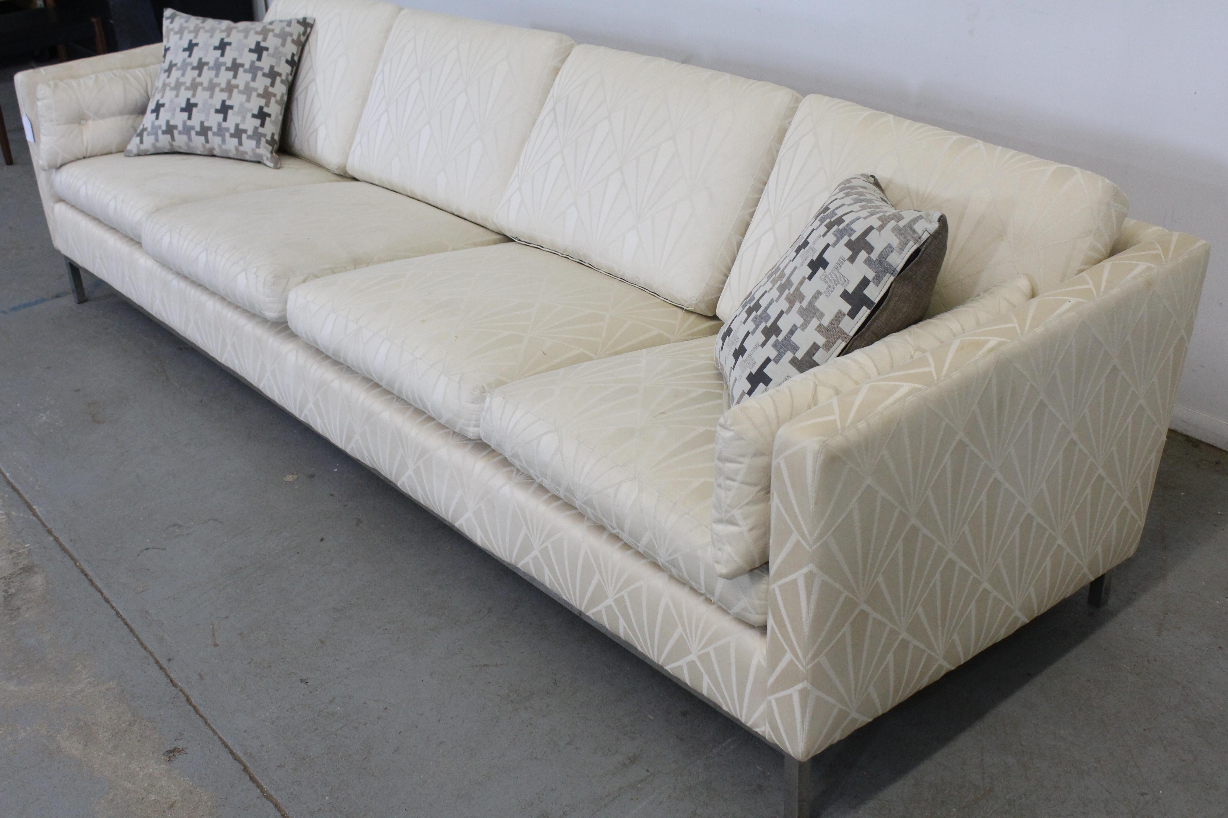 Vintage Mid-Century Modern Knoll längliches 4sitziges Sofa mit Chromrahmen im Angebot 1