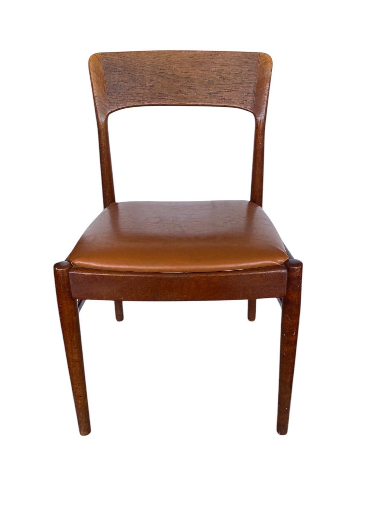 For Sale: Danish Modern Teak Side Chair by KS Mobler – Kai Kristiansen Style

Elevate your space with this classic Danish Modern side chair by KS Mobler, designed in the style of renowned designer Kai Kristiansen. Crafted in teak, this mid-century