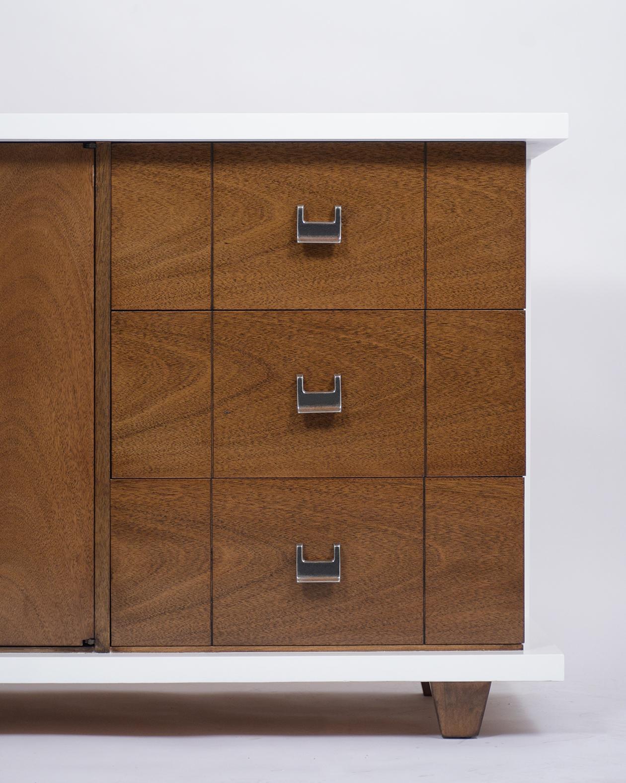 Amsterdam School 1960s Mid-Century Modern Walnut Credenza with White Lacquer Finish For Sale
