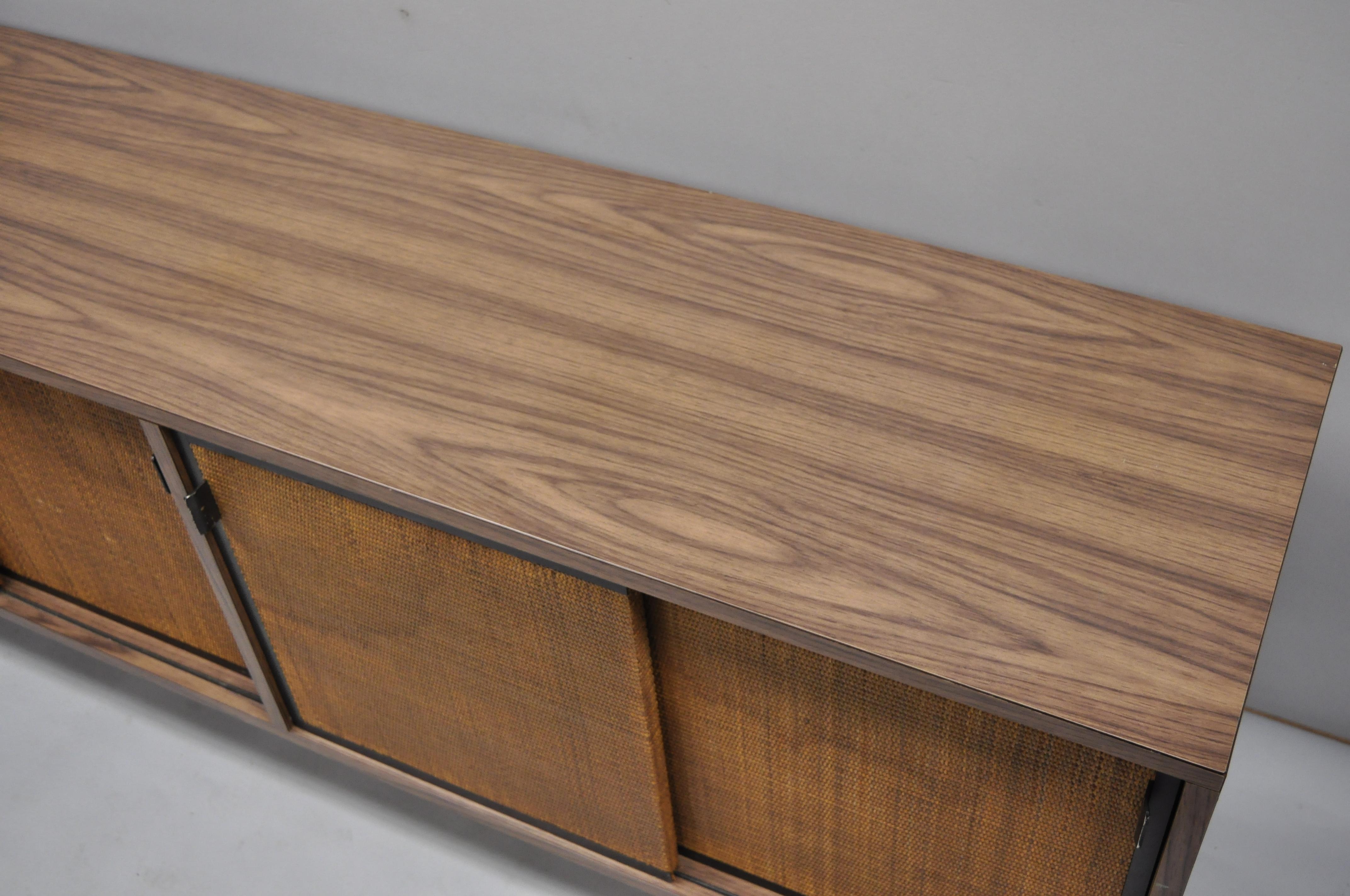 American Vintage Mid-Century Modern Laminate Formica Case Credenza Cabinet Buffet For Sale