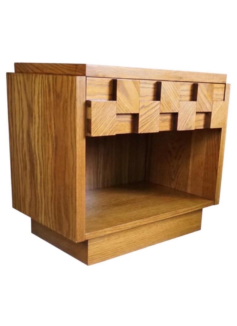 Vintage Mid-Century Modern Lane Brutalist End Table Set. Dovetail Drawers In Good Condition For Sale In Seattle, WA