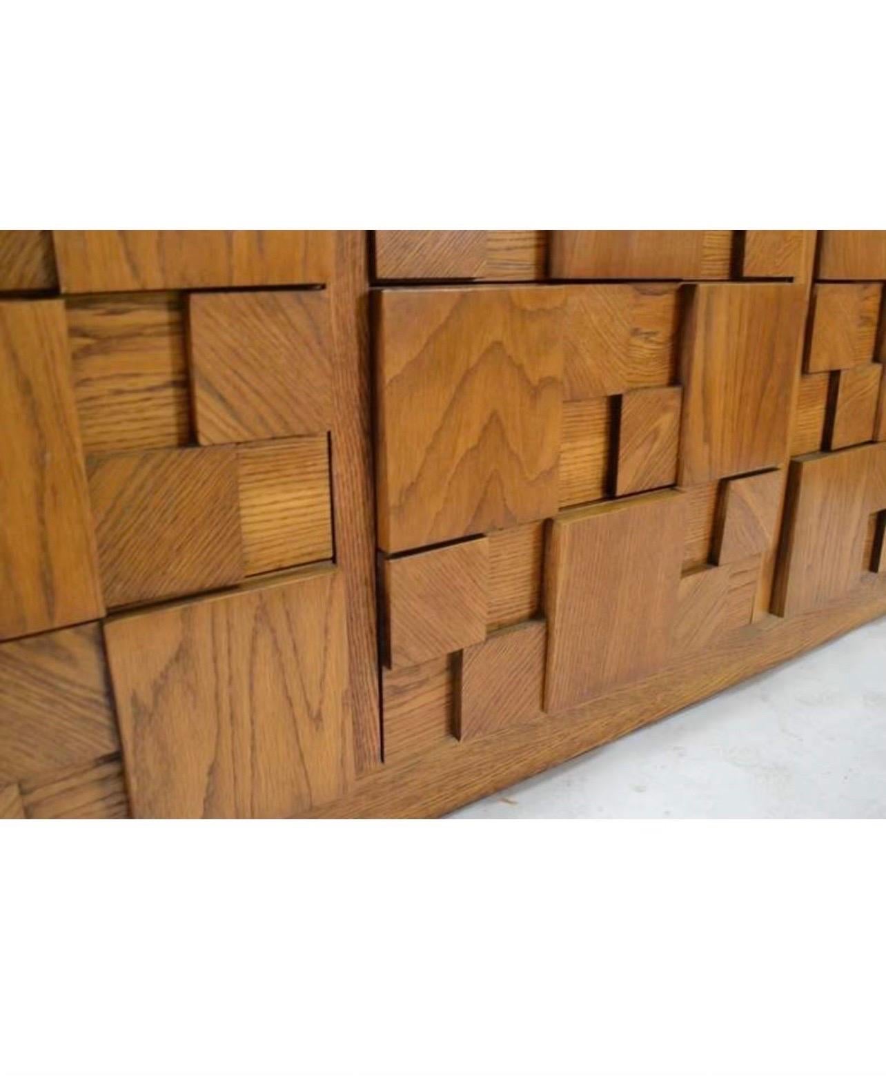 Vintage Mid-Century Modern Lane Brutalist Oak Wood 9 Drawer Dresser In Good Condition In Seattle, WA