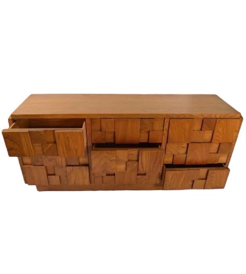 Late 20th Century Vintage Mid-Century Modern Lane Brutalist Oak Wood 9 Drawer Dresser