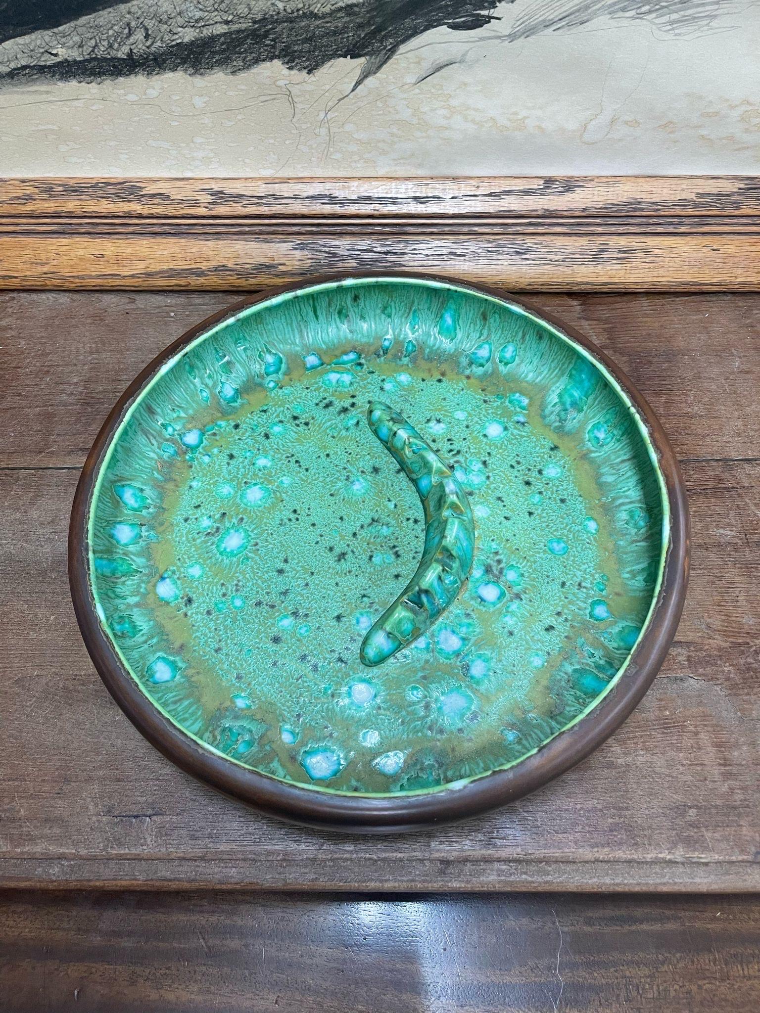 Ceramic Vintage Mid Century Modern Large Ash Tray Dish With Beautiful Glazed Interior. For Sale