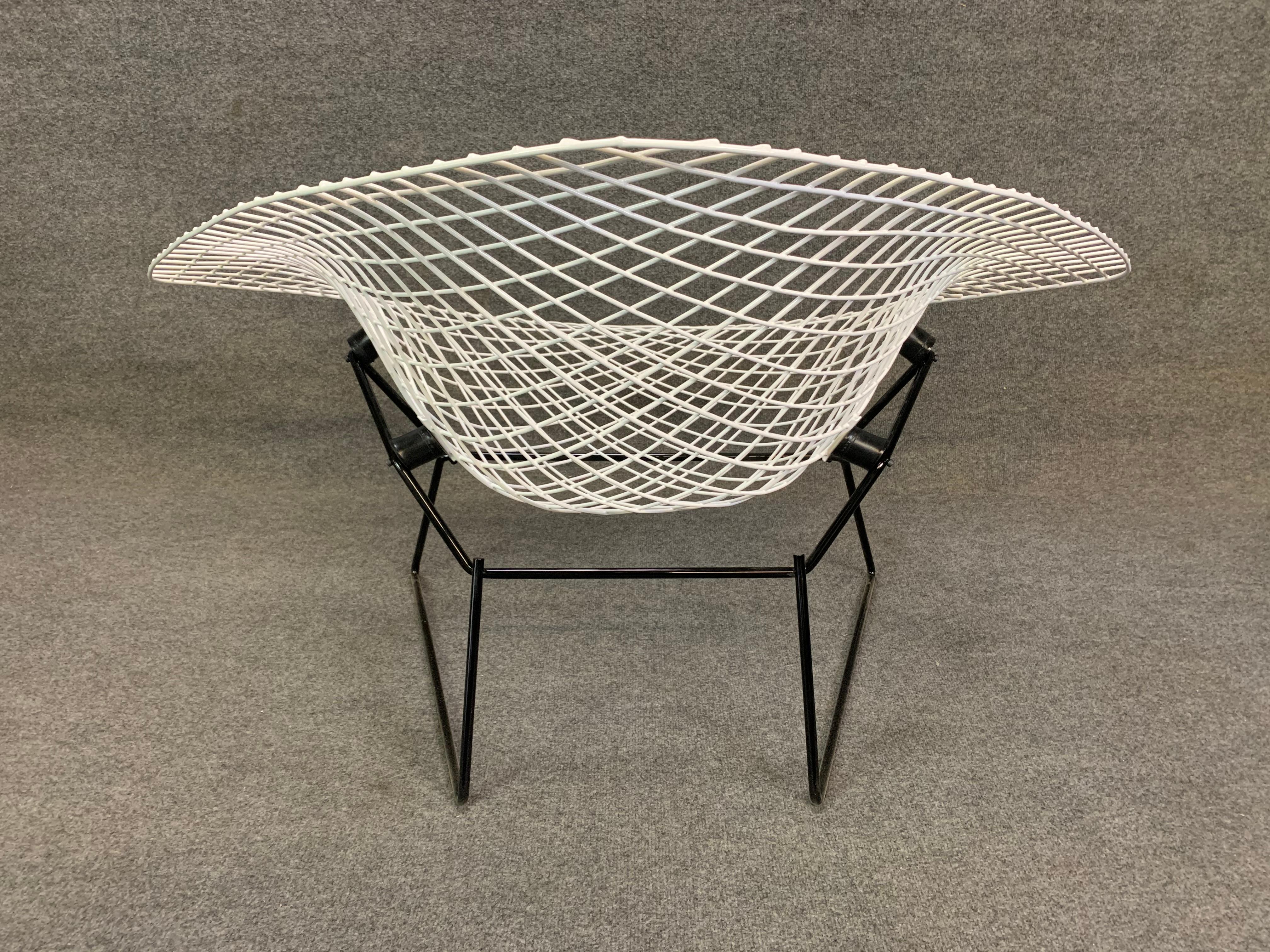 Vintage Mid-Century Modern Large Diamond Chair by Harry Bertoia for Knoll In Good Condition In San Marcos, CA