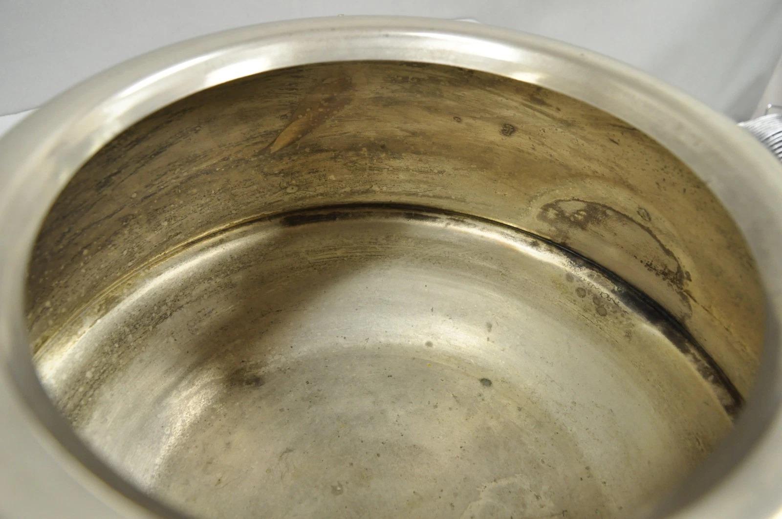 Placcato argento Vintage Mid Century Modern Grande secchiello per ghiaccio da champagne in metallo e acciaio con elefanti in vendita
