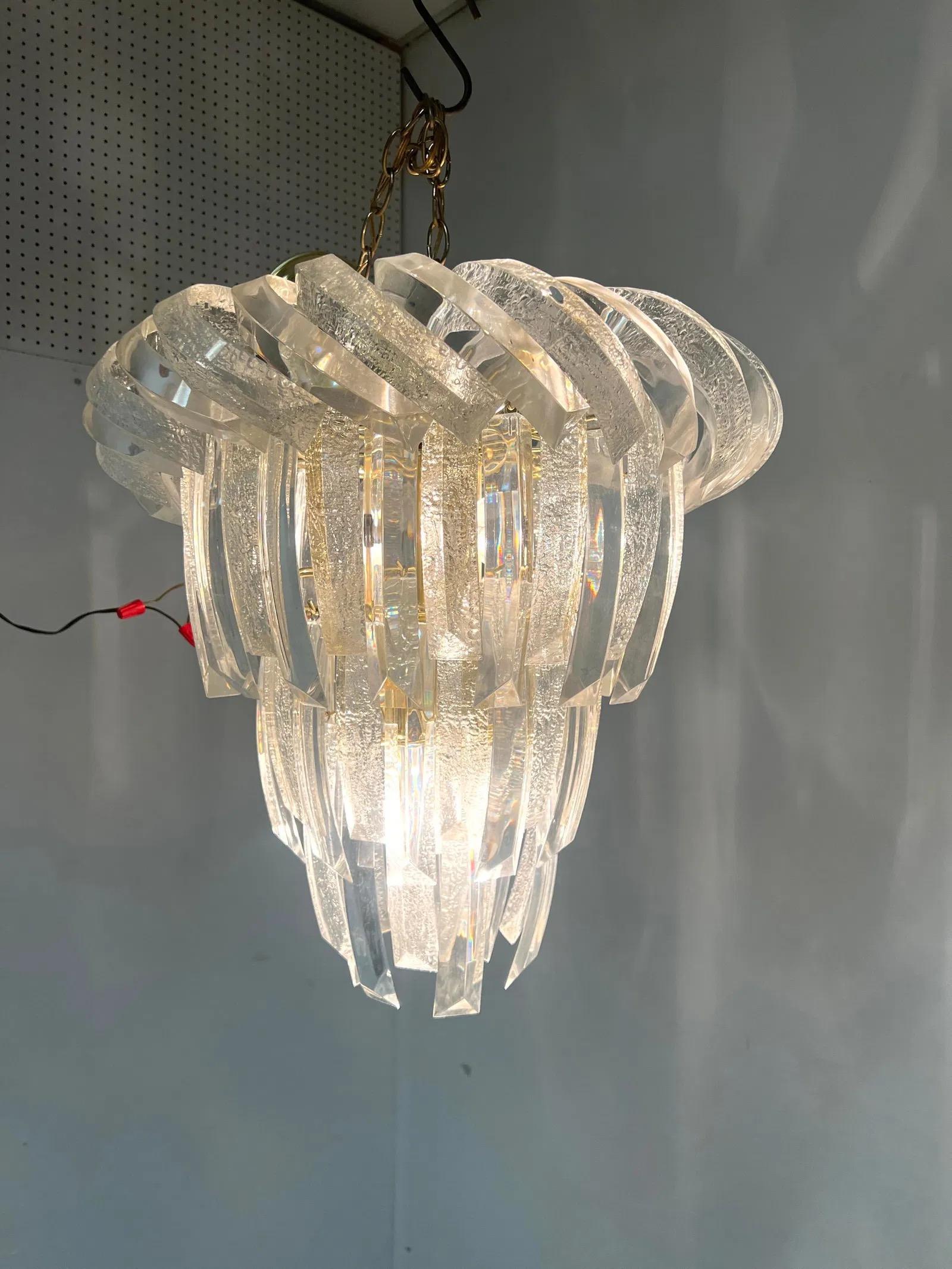 Mid-Century Modern Vintage Mid Century Modern Large Three-Tier Lucite Chandelier For Sale
