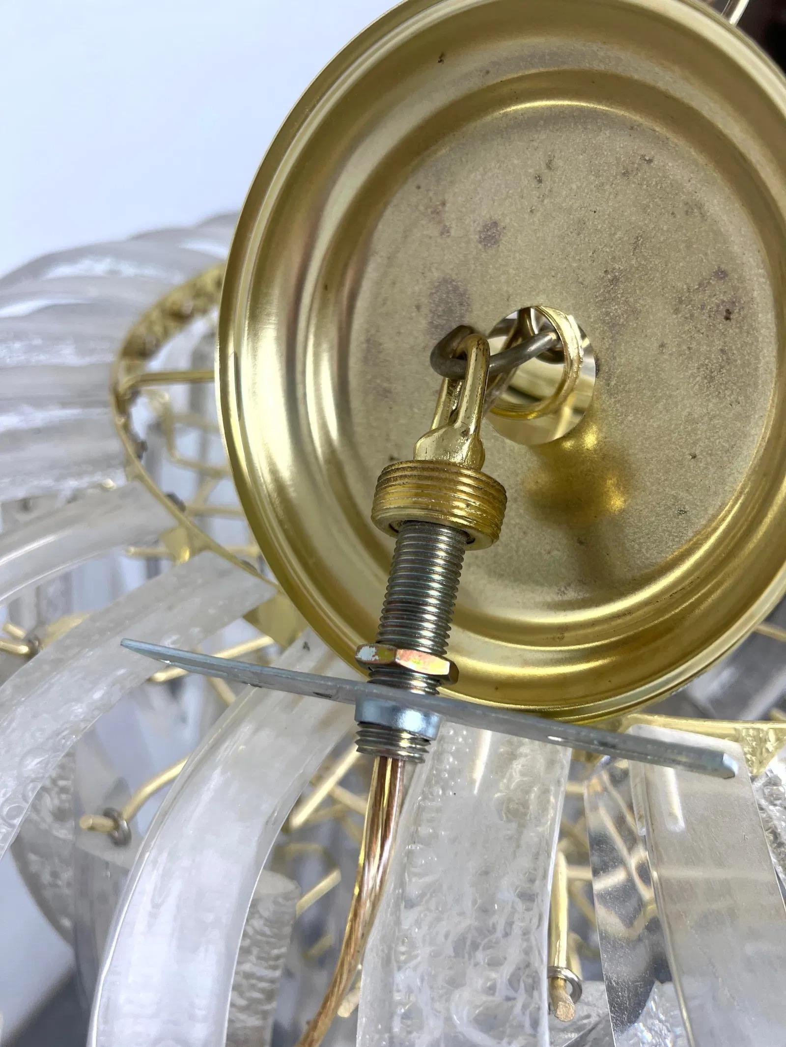 Vintage Mid Century Modern Large Three-Tier Lucite Chandelier For Sale 2