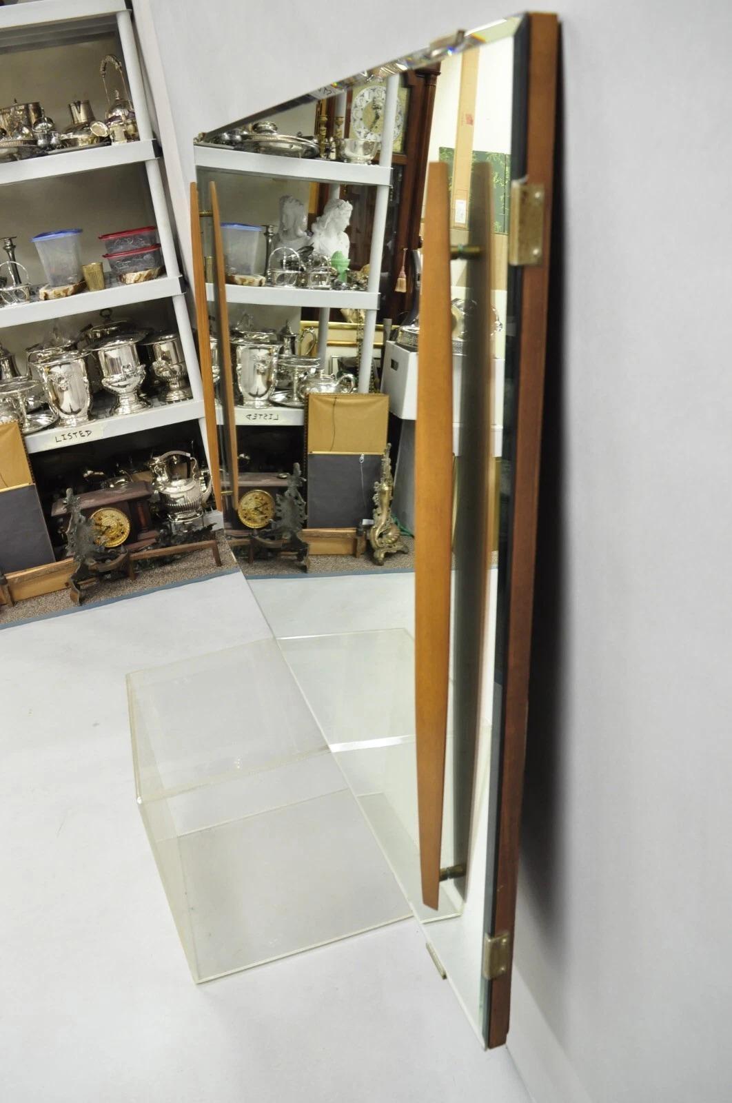 Mid-Century Modern Vintage Mid Century Modern Large Wall Mirror with Raised Sculpted Walnut Accents en vente