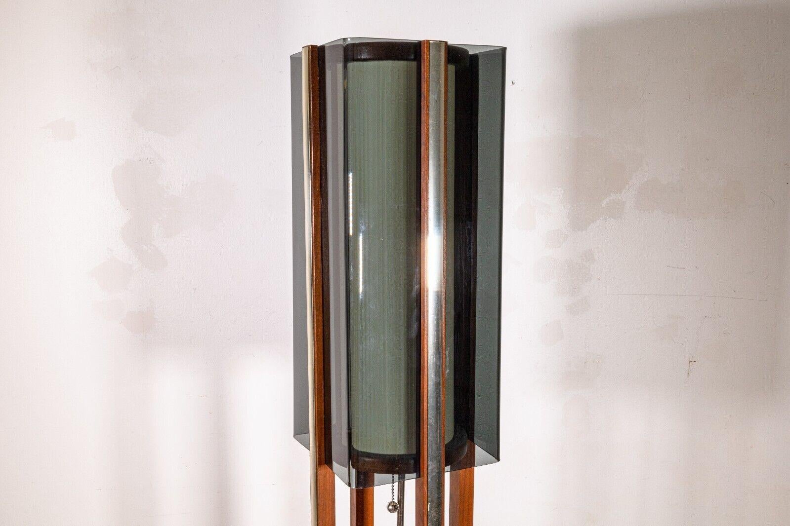 Vintage Mid Century Modern Large Walnut Smoked Lucite and Chrome Table Lamp In Good Condition In Keego Harbor, MI