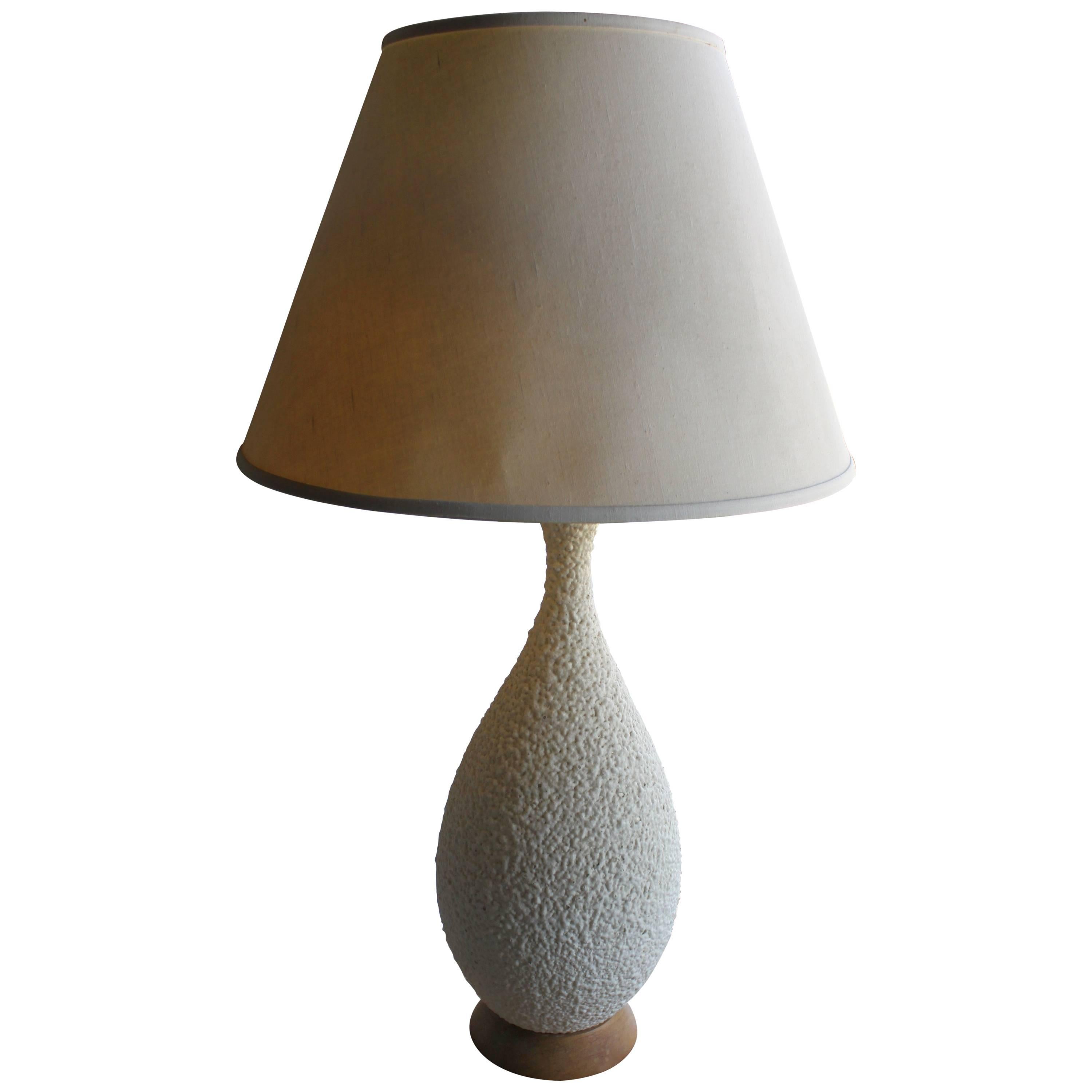 Vintage Mid-Century Modern Large White Ceramic Lava Table Lamp