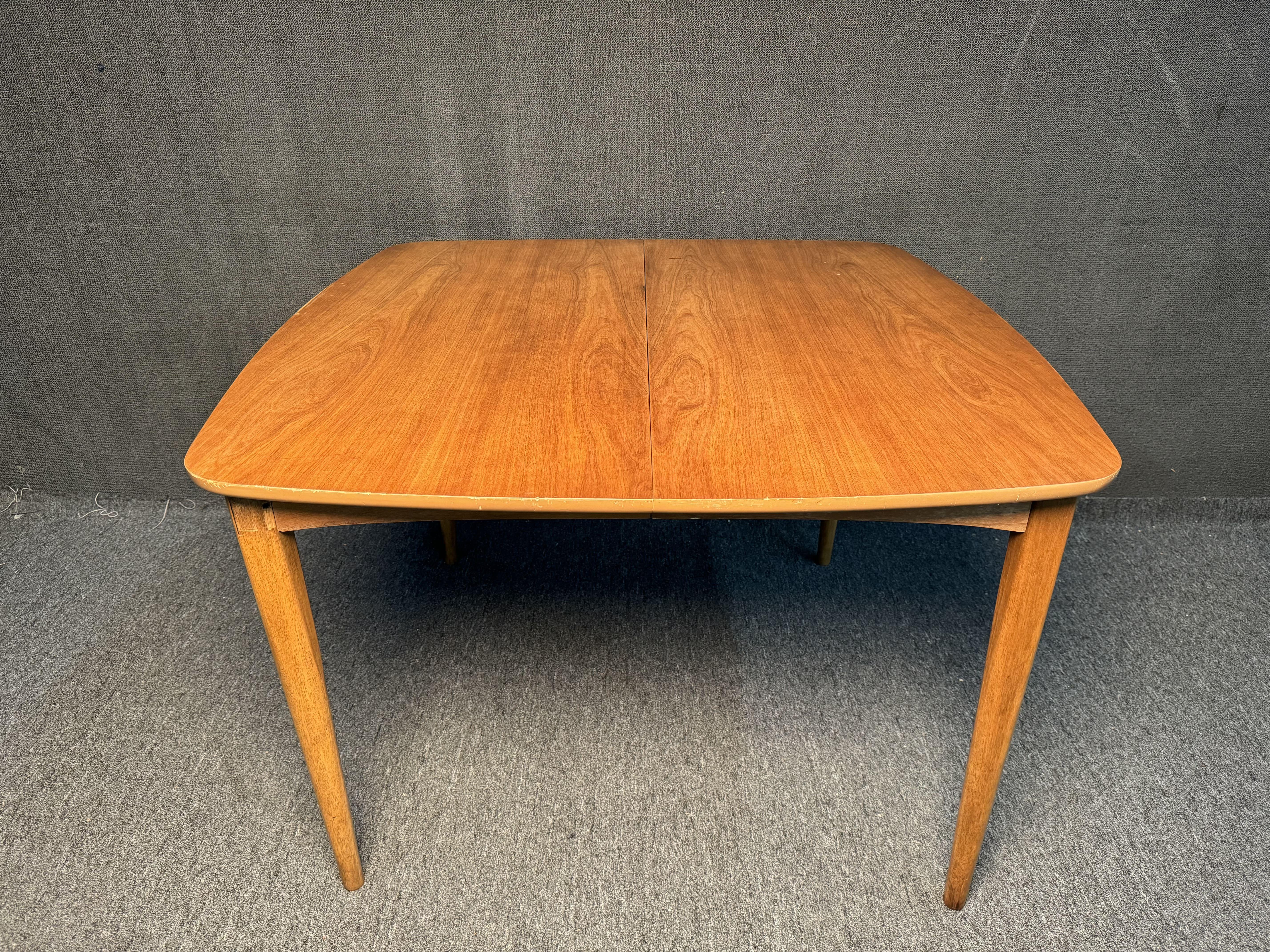 Mid-Century Modern Table à feuilles vintage The Moderns en vente