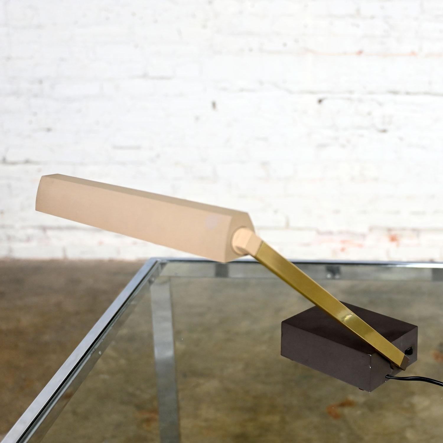 Lámpara de pared de sobremesa de alta intensidad Lightolier Baton, vintage y moderna de mediados de siglo en venta 2