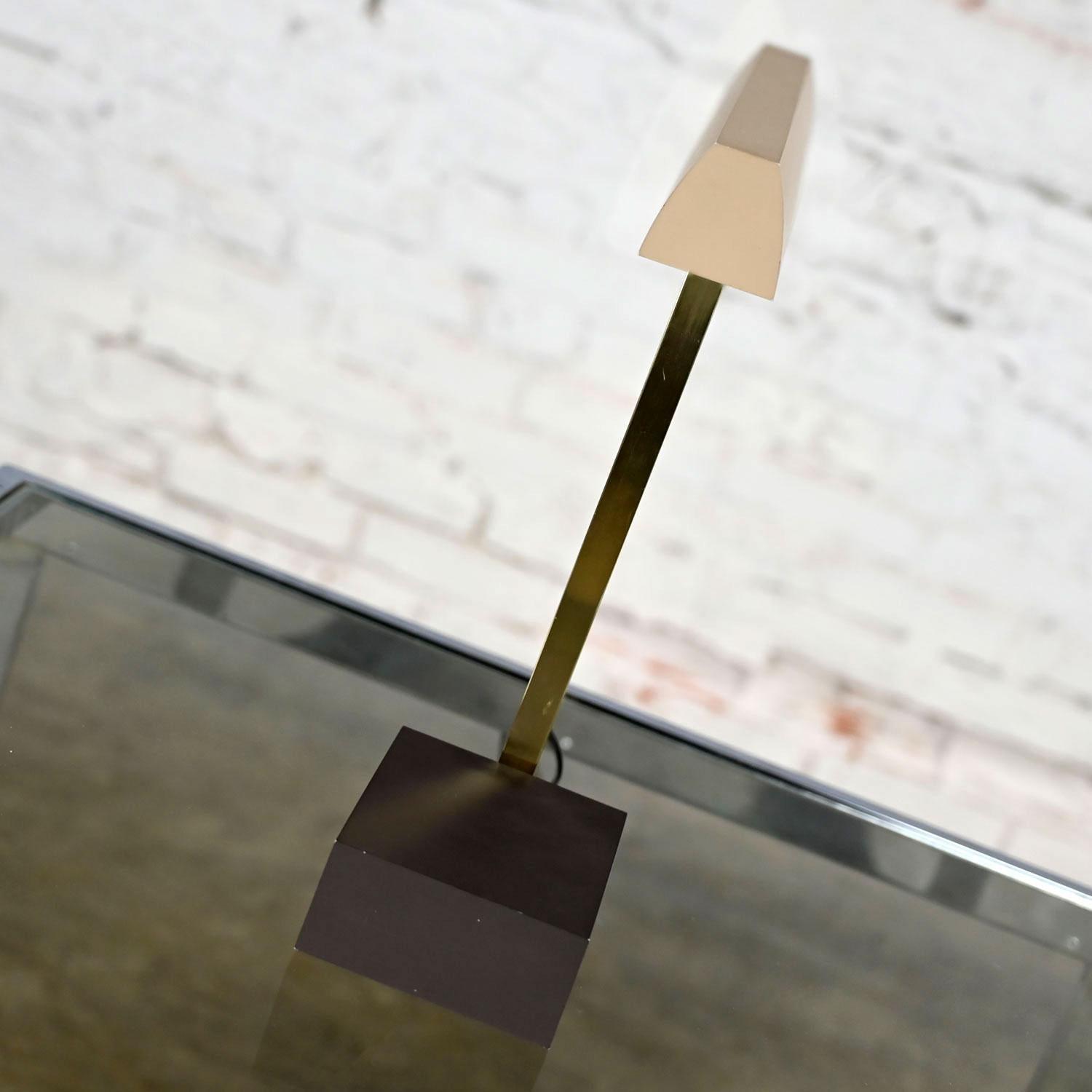 Lámpara de pared de sobremesa de alta intensidad Lightolier Baton, vintage y moderna de mediados de siglo en venta 5