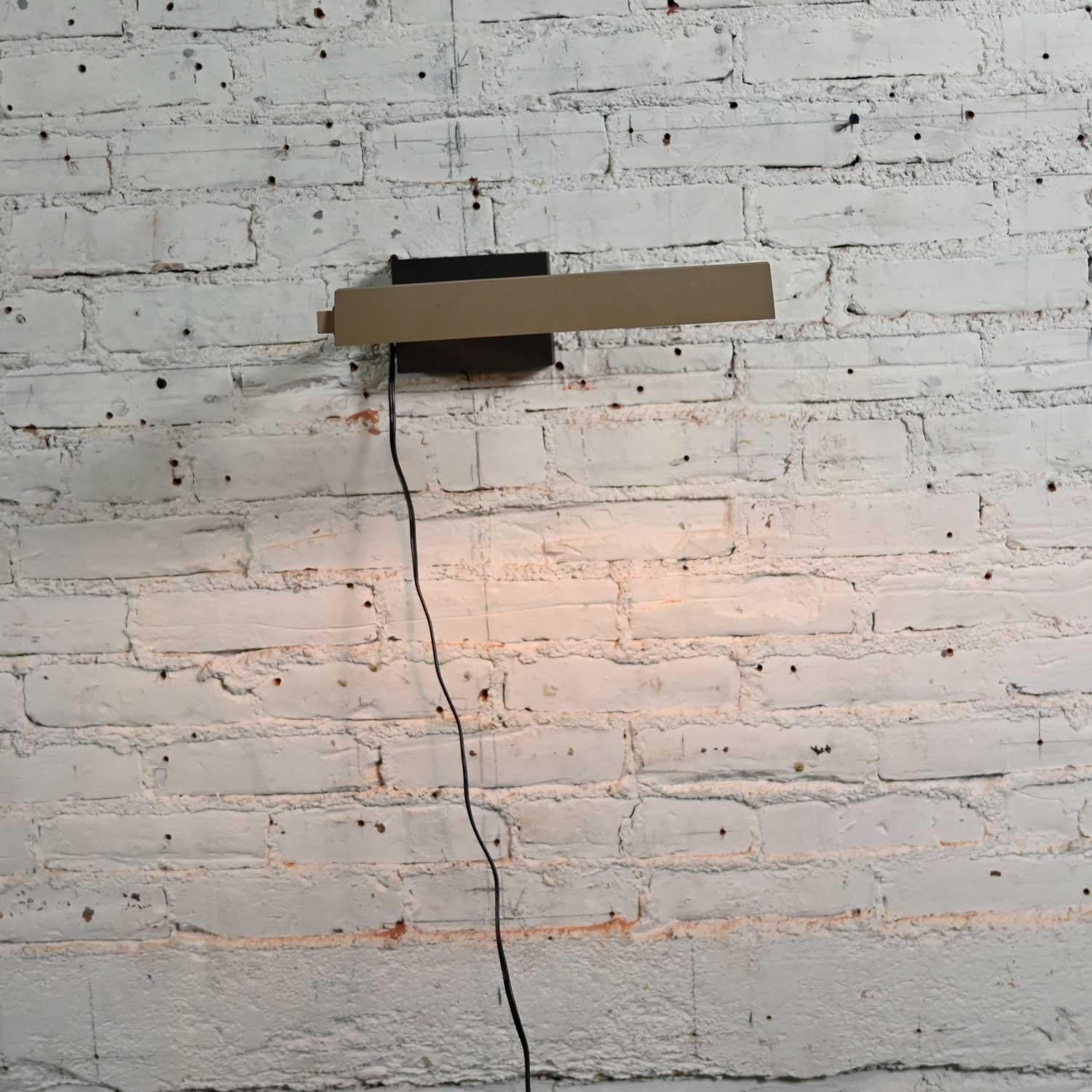 Lámpara de pared de sobremesa de alta intensidad Lightolier Baton, vintage y moderna de mediados de siglo en venta 7