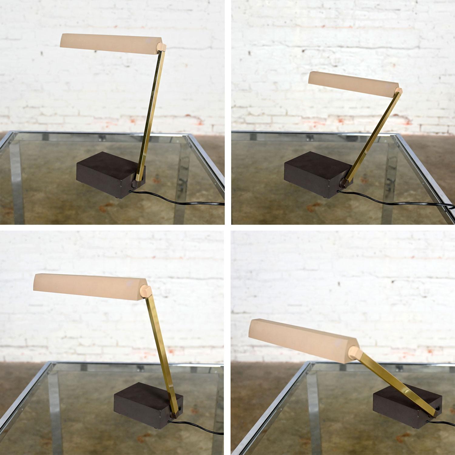 Lámpara de pared de sobremesa de alta intensidad Lightolier Baton, vintage y moderna de mediados de siglo en venta 10