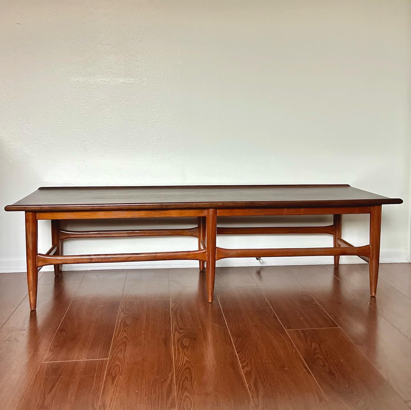 Vintage Mid-Century Modern Long Surfboard Style Wood Coffee Table In Good Condition In Houston, TX