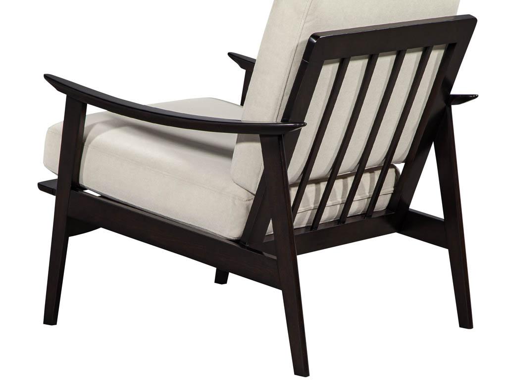 Late 20th Century Vintage Mid-Century Modern Lounge Chair For Sale