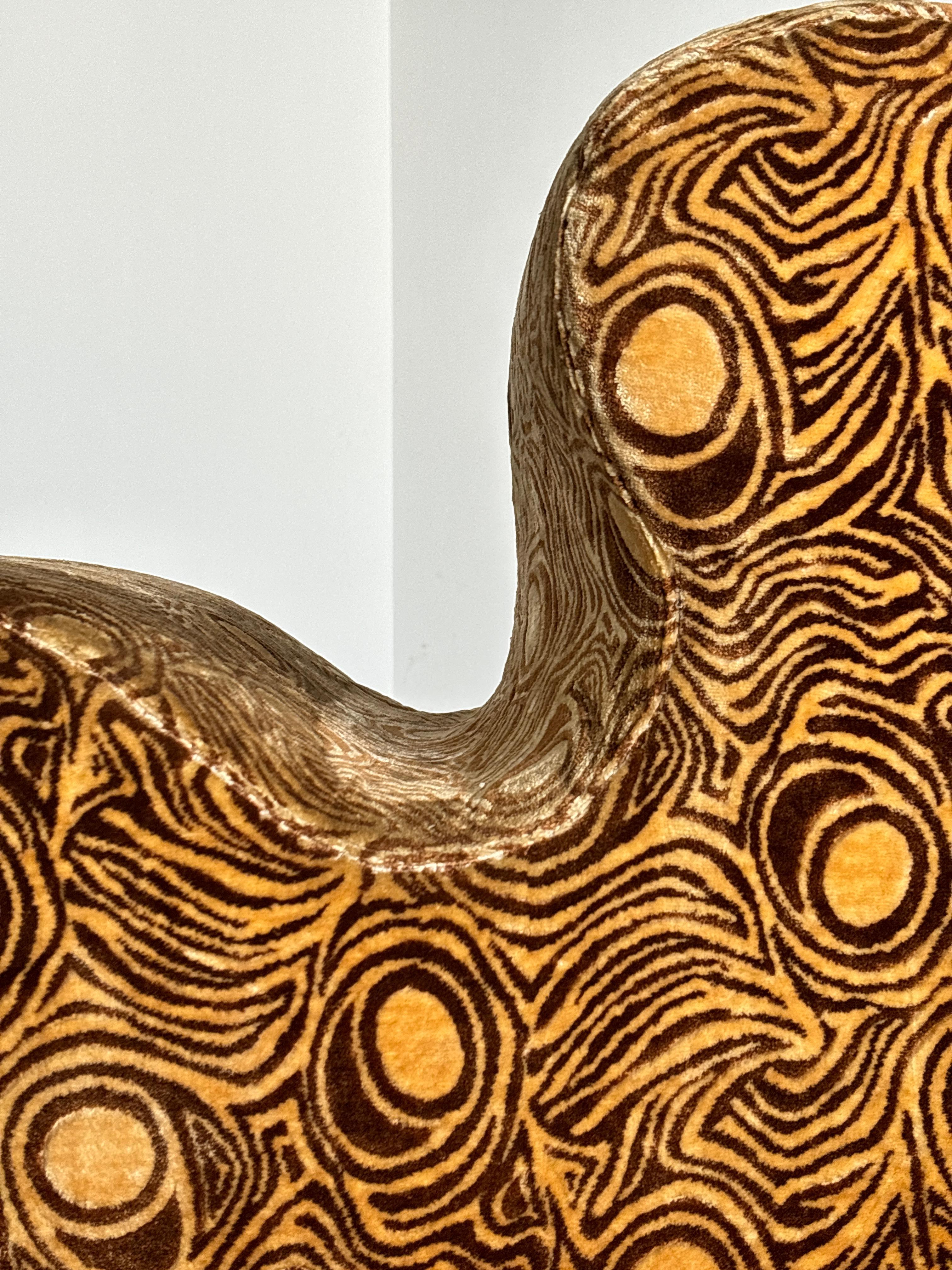 Vintage Mid-Century Modern Lounge Chair in Abstract Patterned Upholstery, Italy For Sale 3