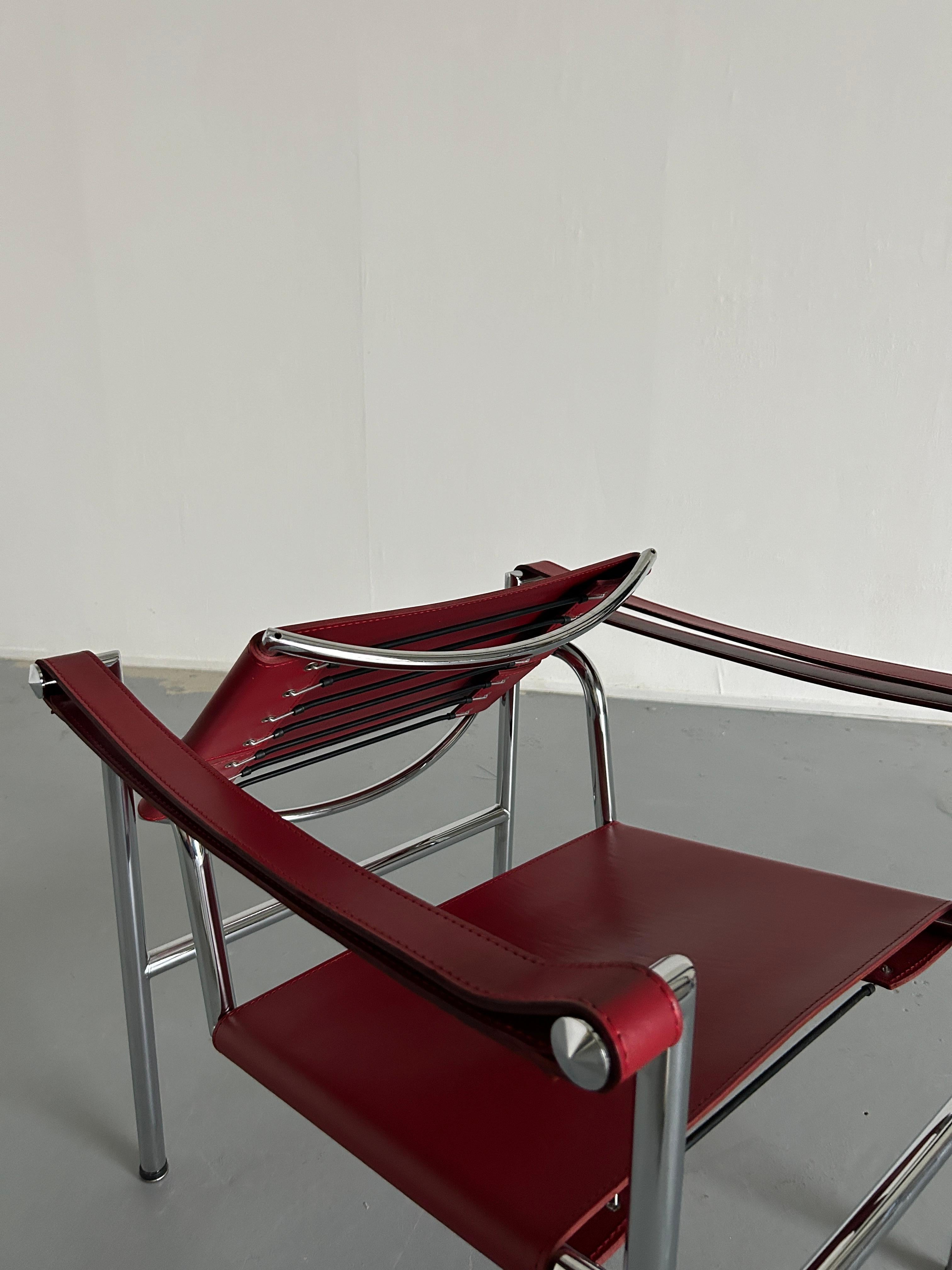 Vintage Mid-Century Modern Lounge Chair in style of 'LC1' Chair, Le Corbusier 6